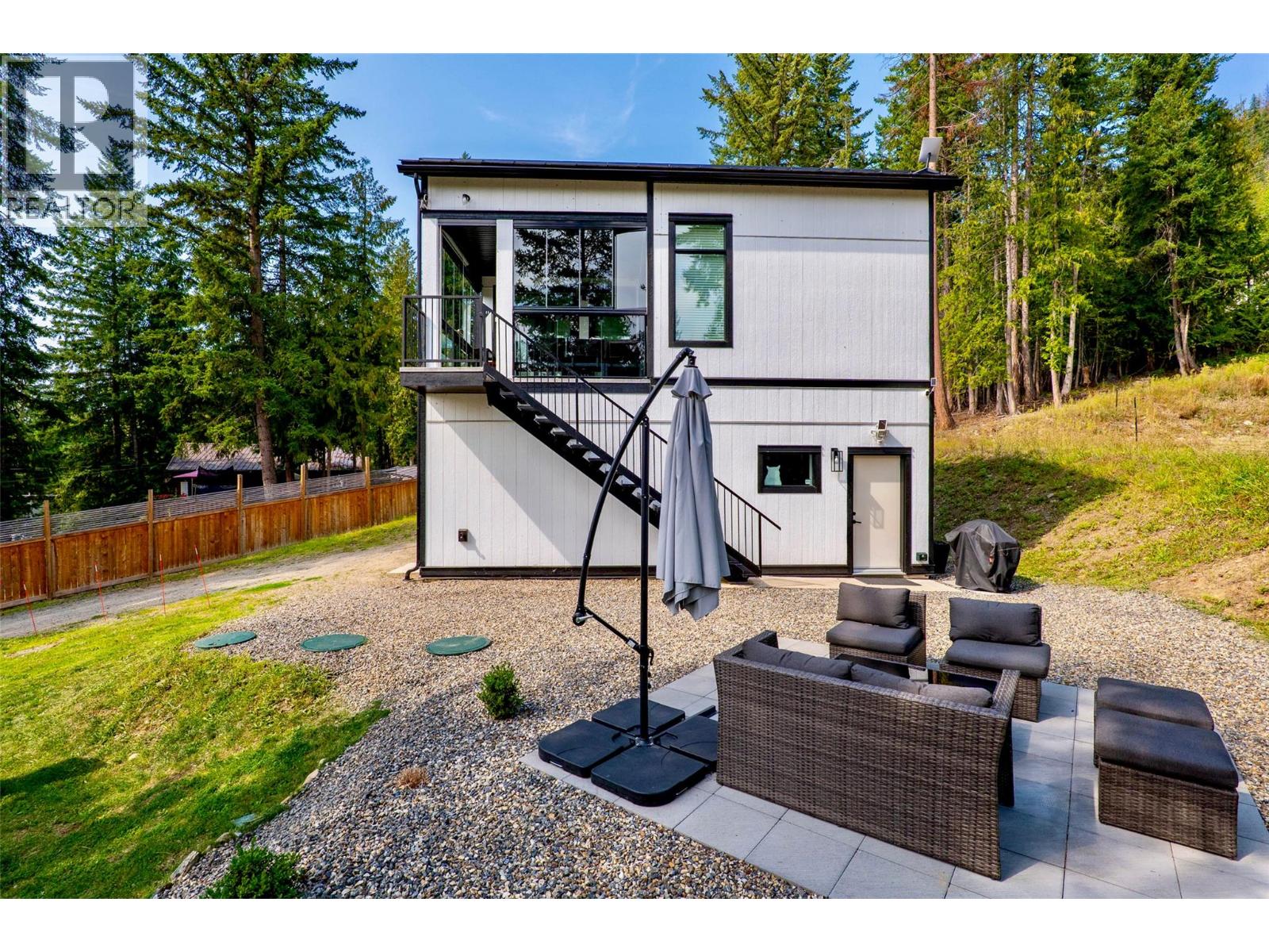 2731 Fairview Road, Anglemont