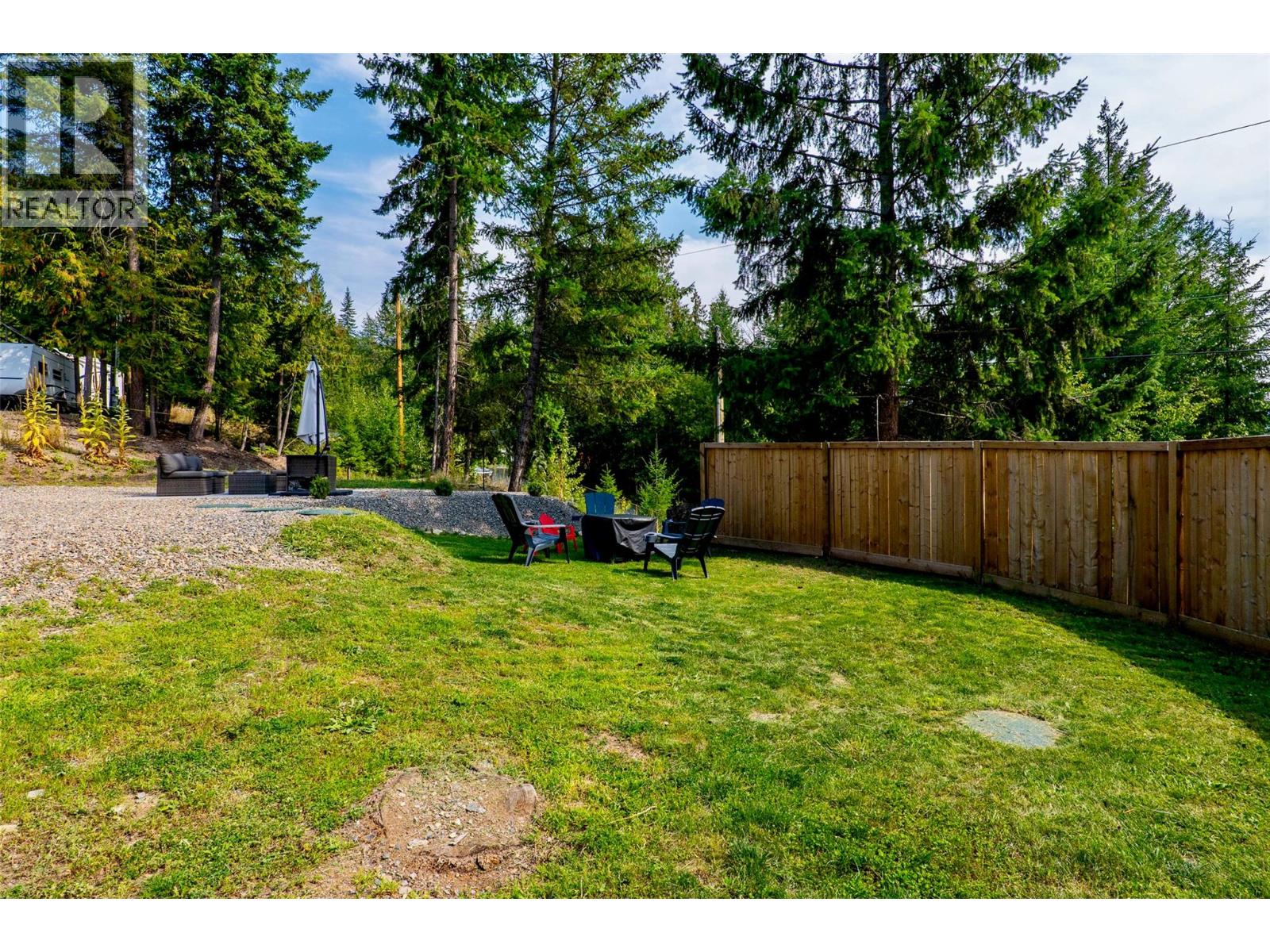 2731 Fairview Road, Anglemont