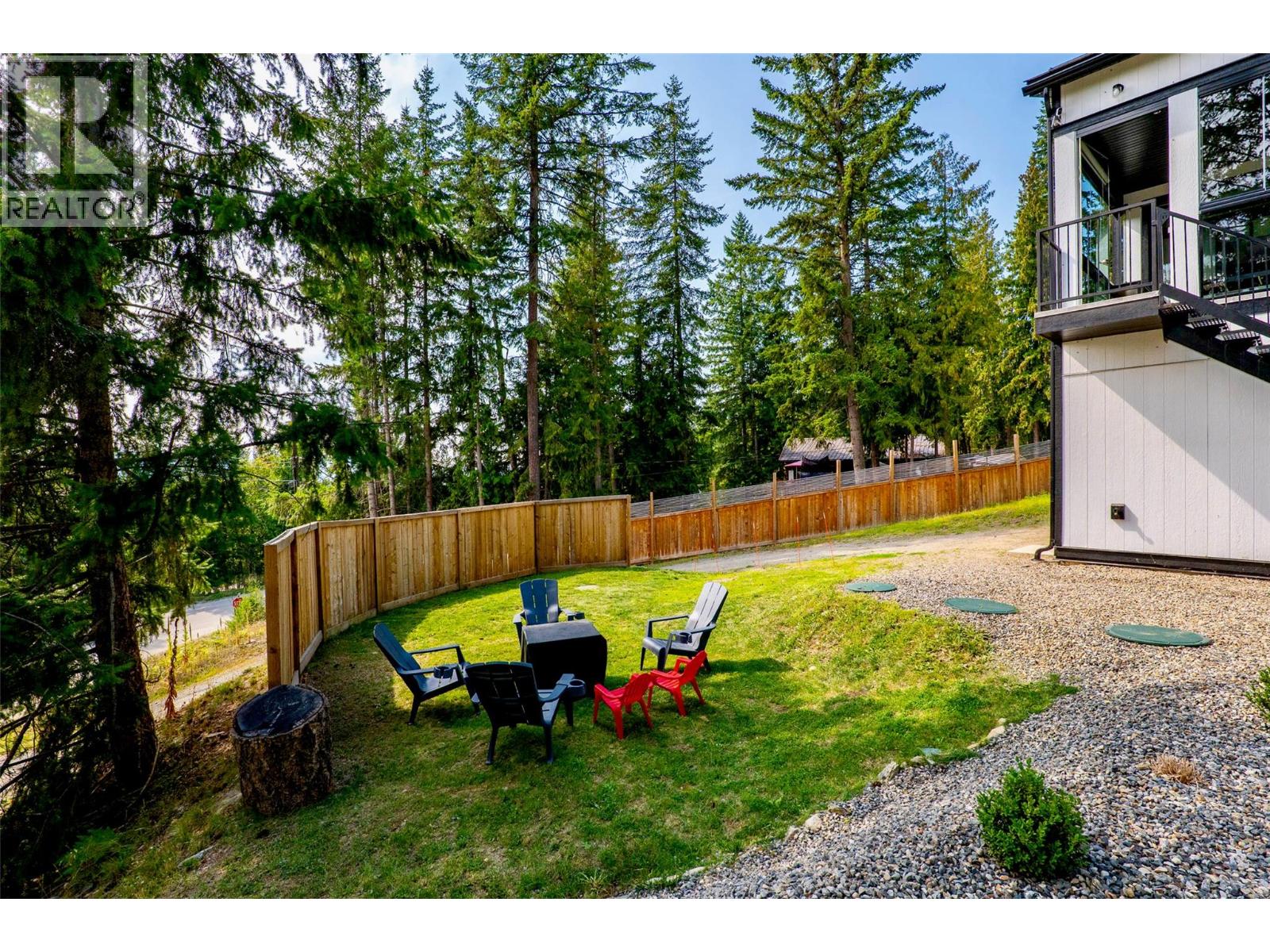 2731 Fairview Road, Anglemont