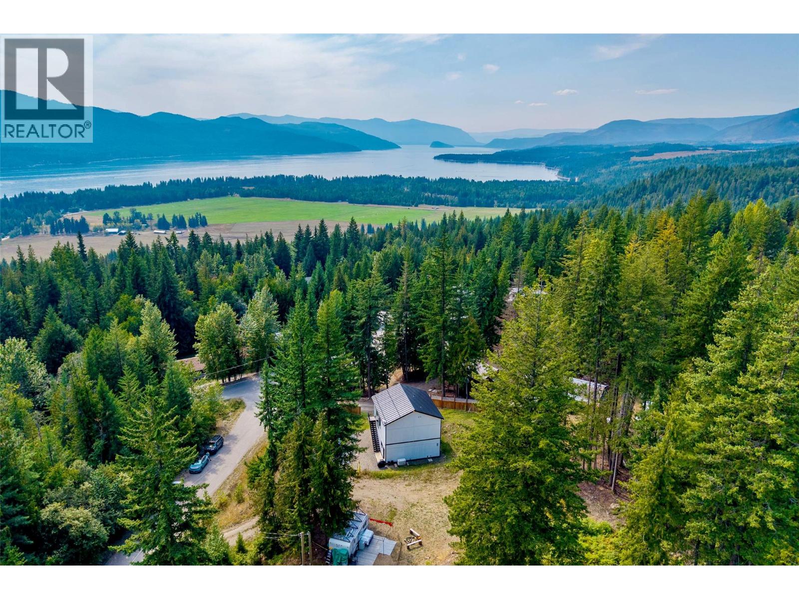 2731 Fairview Road, Anglemont