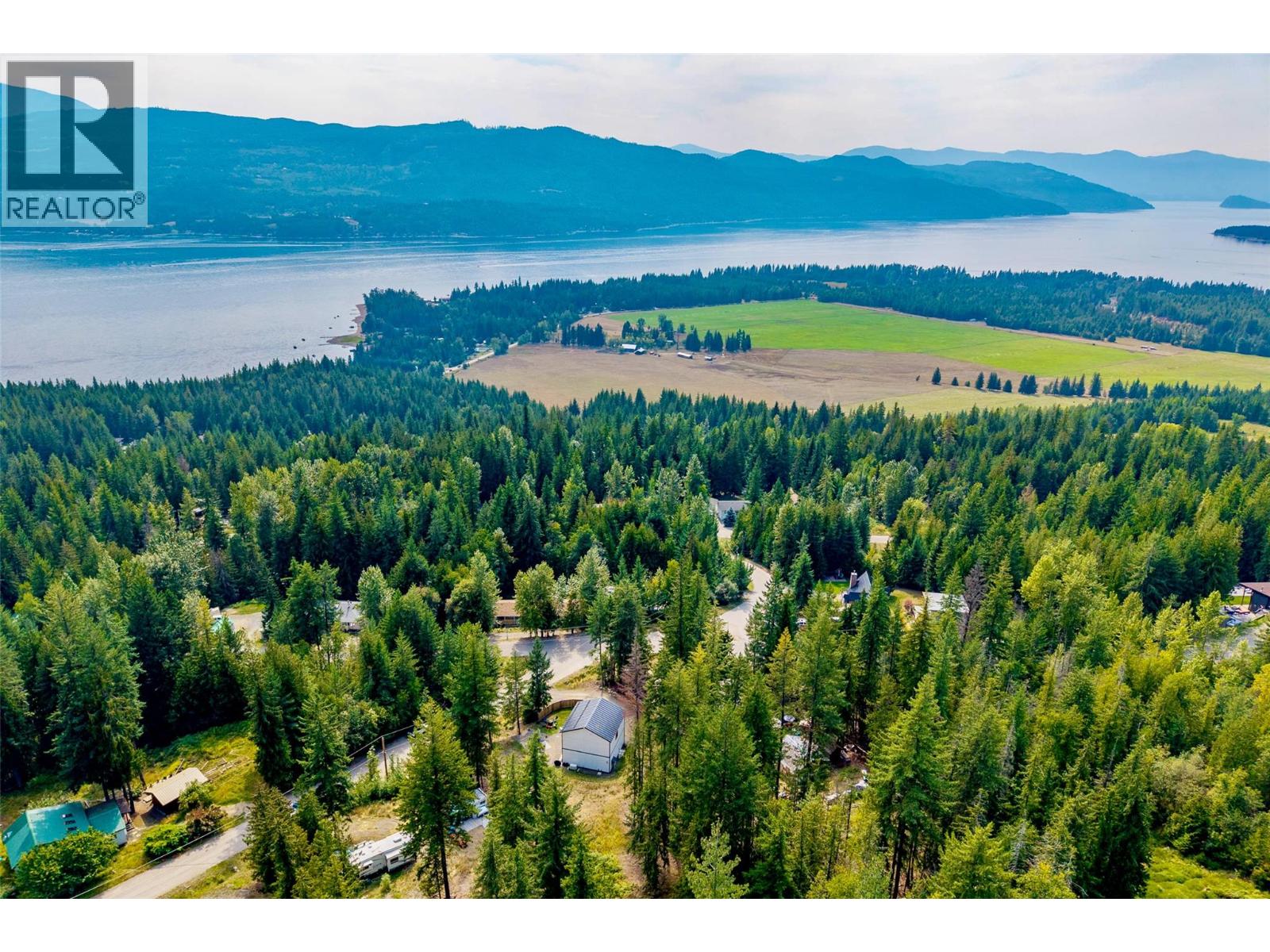 2731 Fairview Road, Anglemont