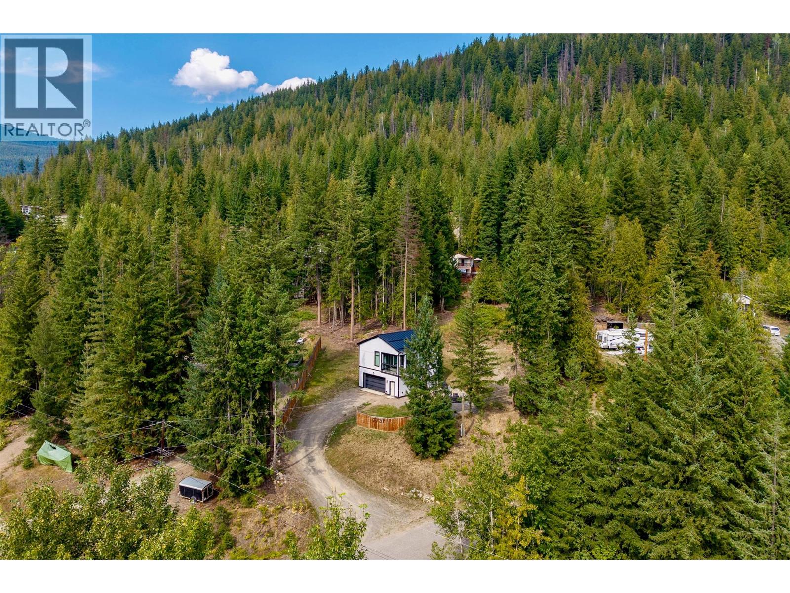 2731 Fairview Road, Anglemont