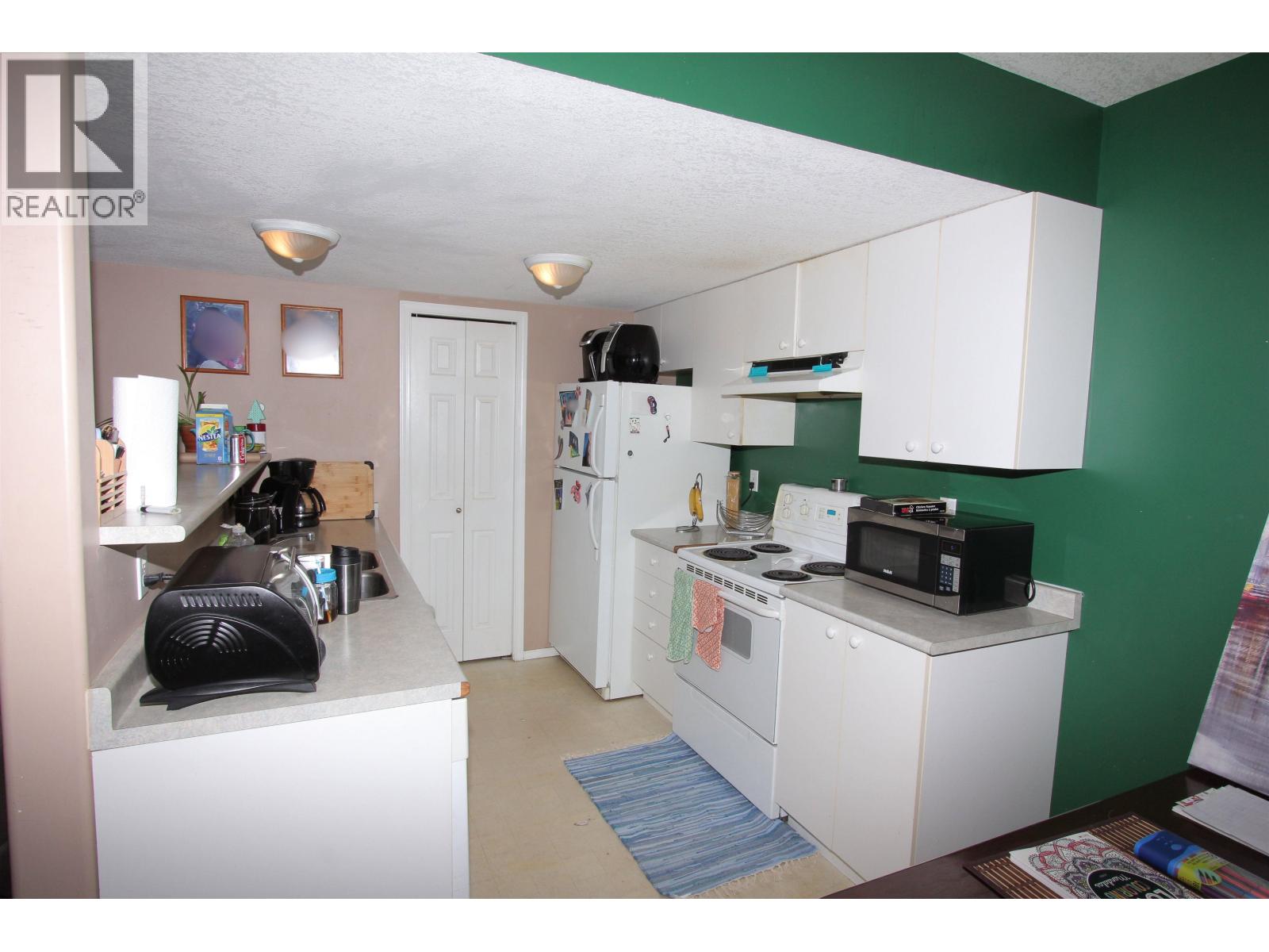 9706-9708 96 AVENUE - 7