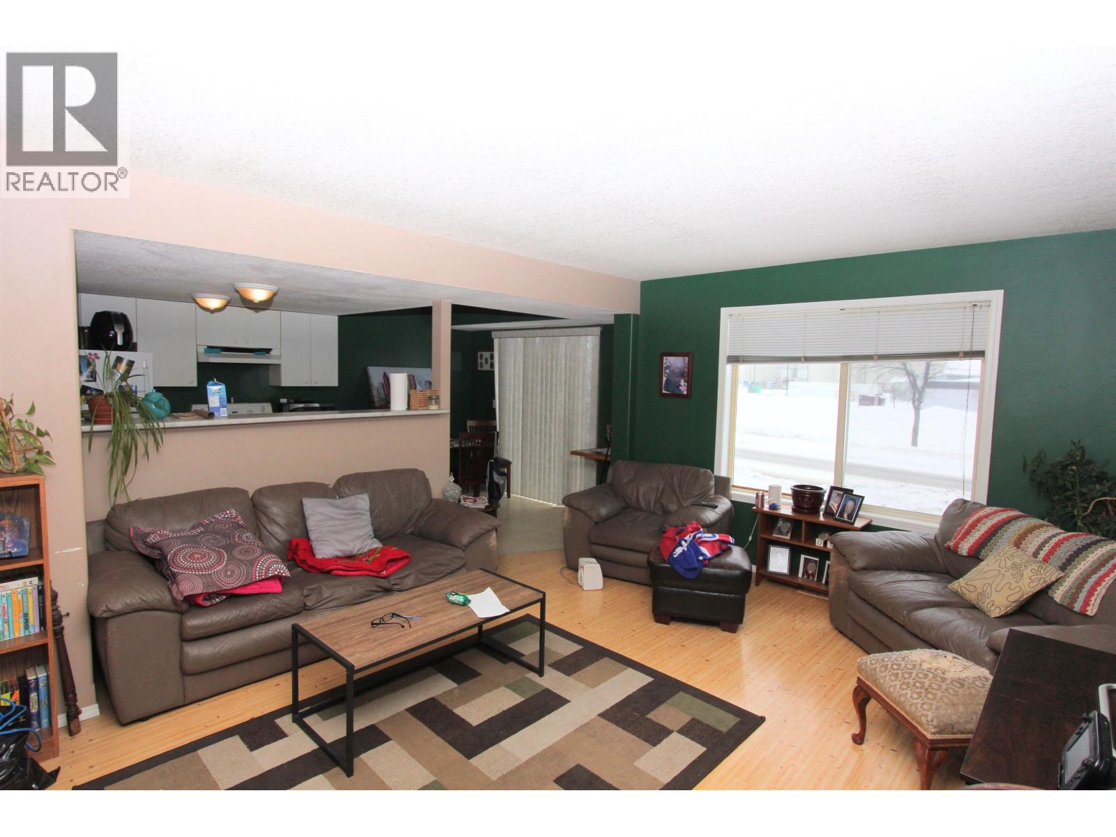 9706-9708 96 AVENUE - 6