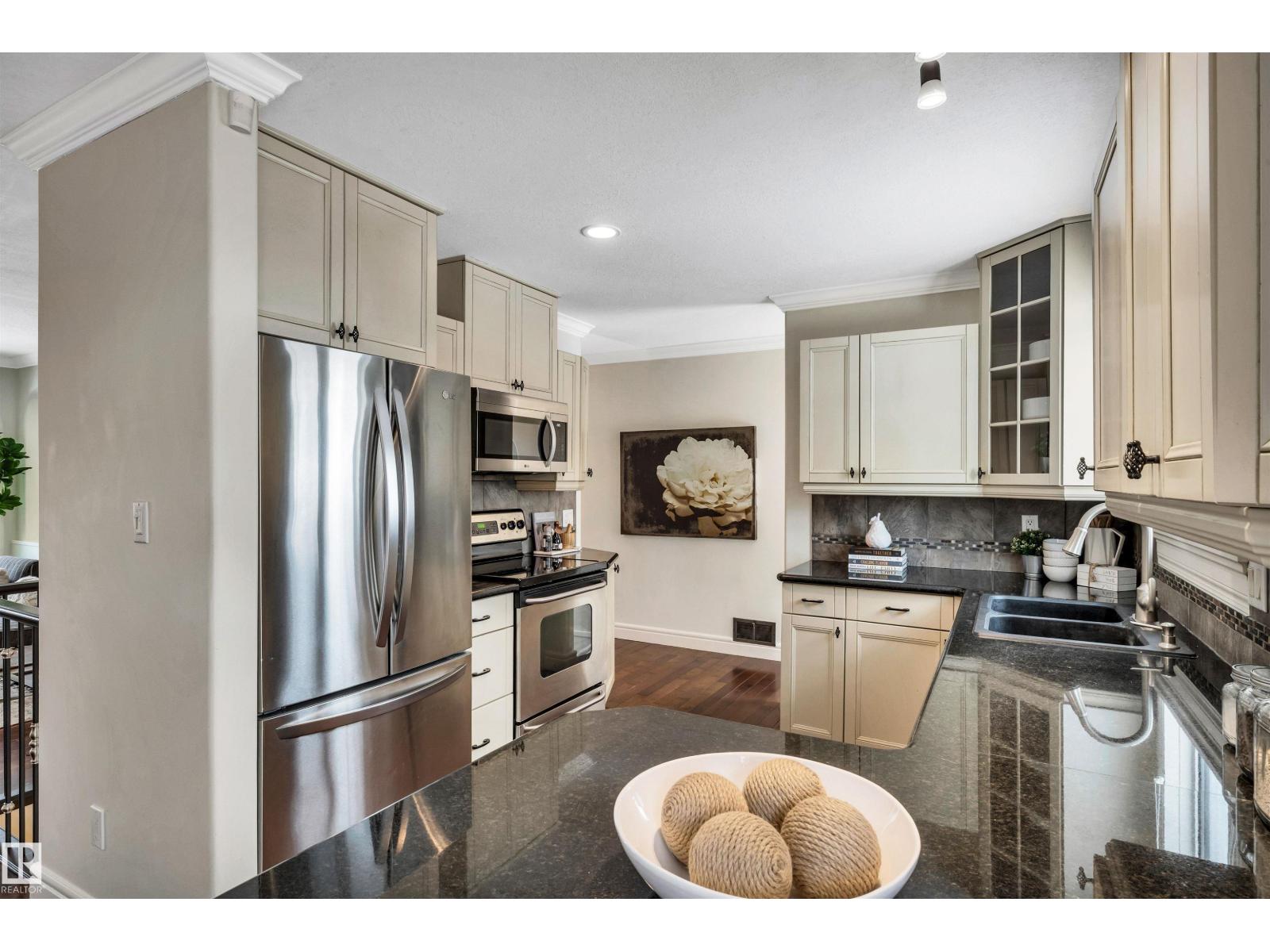 
          4107 122 Street NW
            <br/>
            <span>Edmonton</span>
            , 
            <span>AB</span>
             <span>T6J1Z1</span>
         - Photo 37