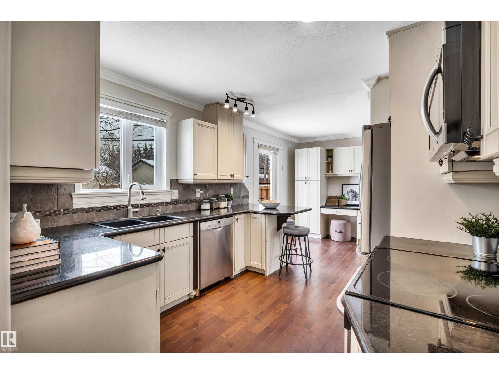 
          4107 122 Street NW
            <br/>
            <span>Edmonton</span>
            , 
            <span>AB</span>
             <span>T6J1Z1</span>
         - Photo 14