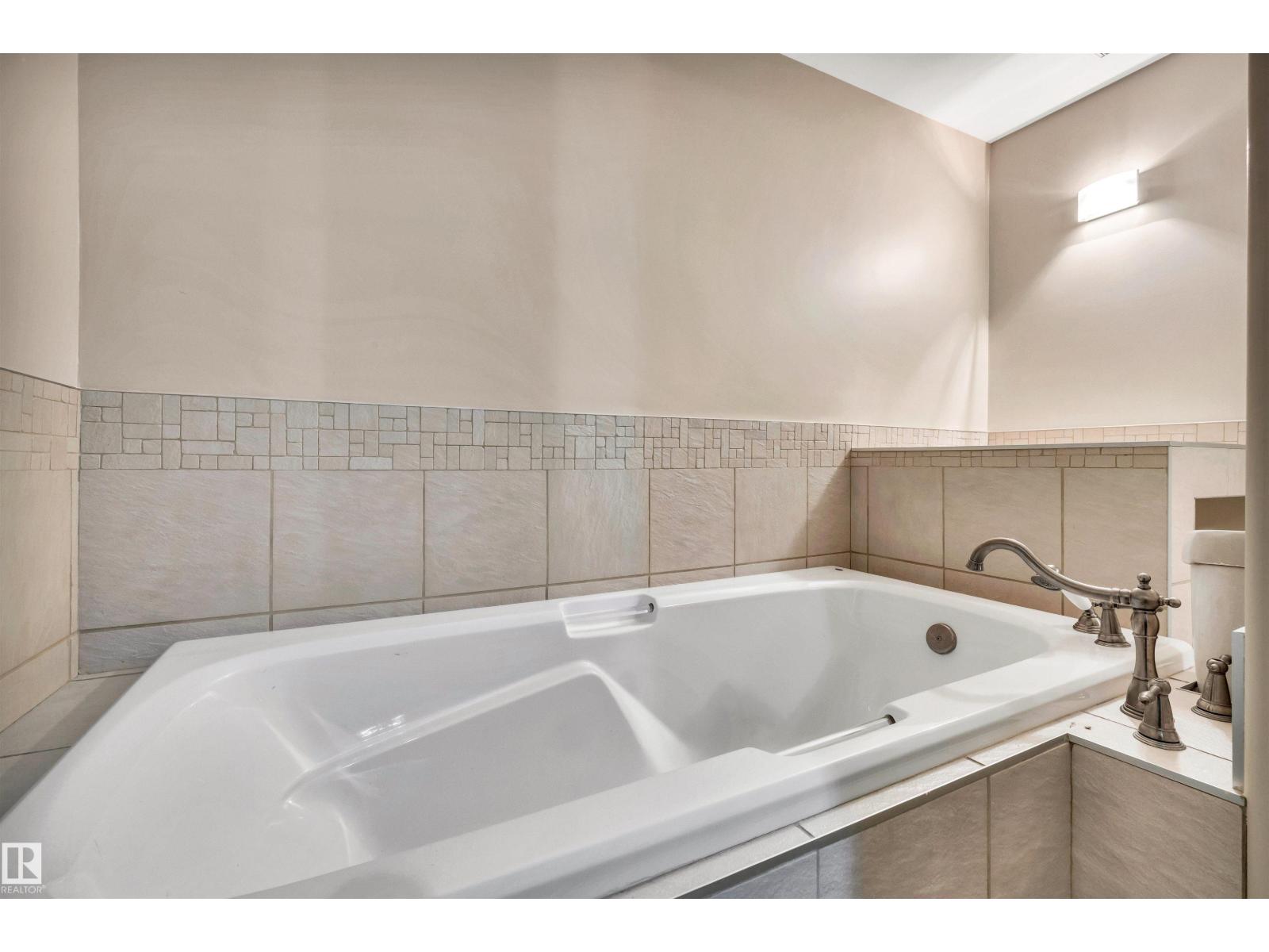 
          4107 122 Street NW
            <br/>
            <span>Edmonton</span>
            , 
            <span>AB</span>
             <span>T6J1Z1</span>
         - Photo 27