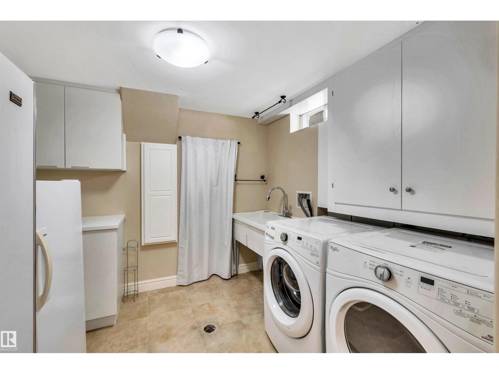 
          4107 122 Street NW
            <br/>
            <span>Edmonton</span>
            , 
            <span>AB</span>
             <span>T6J1Z1</span>
         - Photo 40