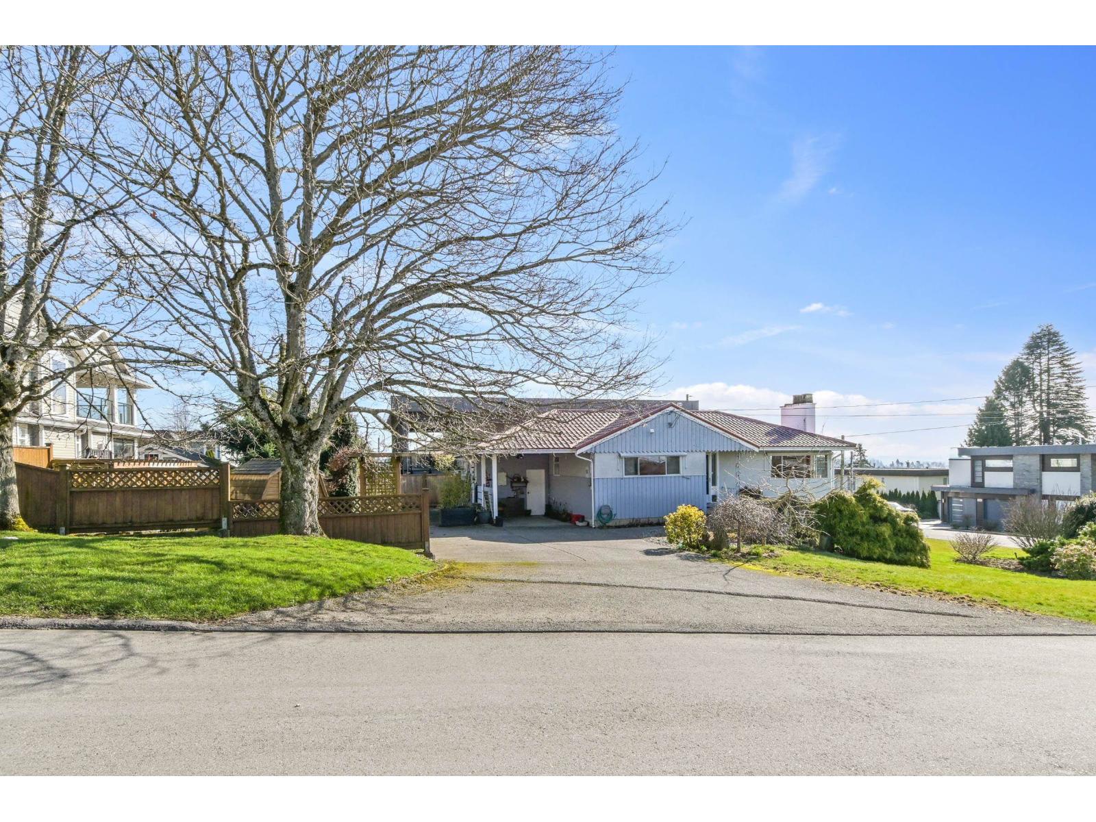 15761 CLIFF AVENUE, White Rock