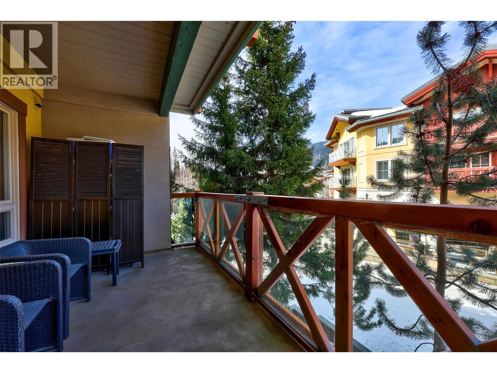 3190 CREEKSIDE Way Unit# 215, Kamloops