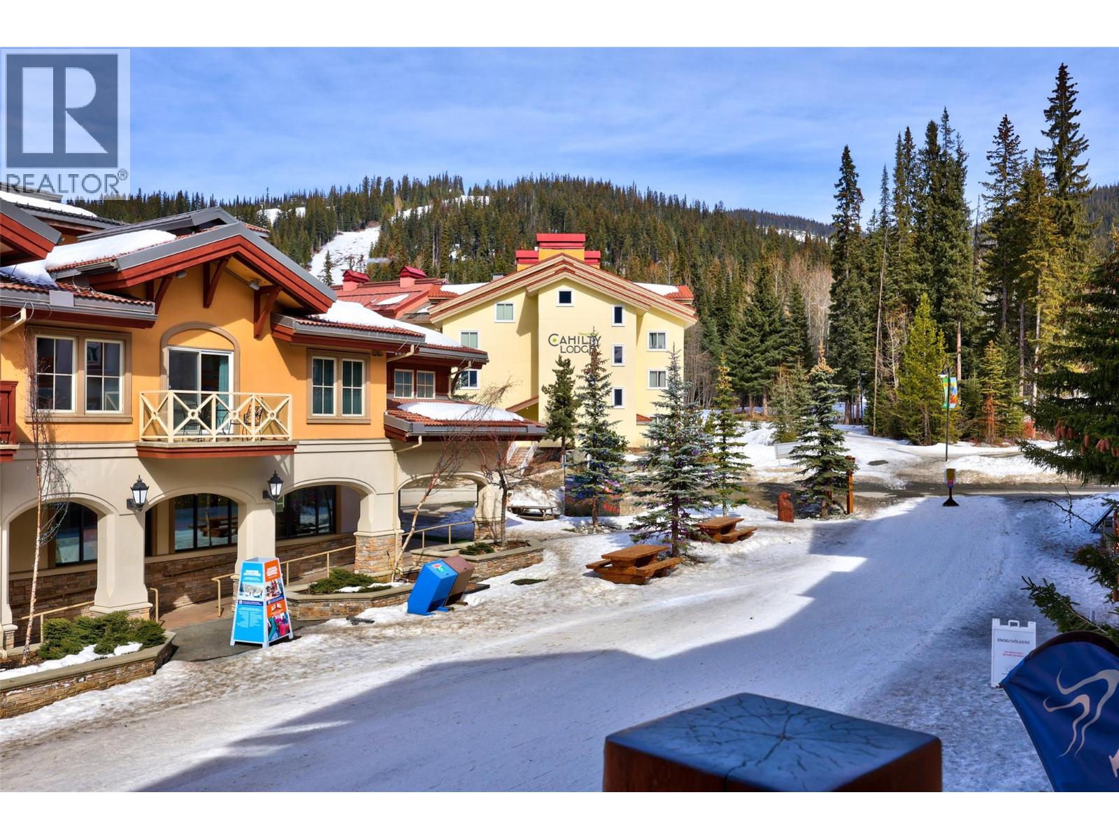 3190 CREEKSIDE Way Unit# 215, Kamloops