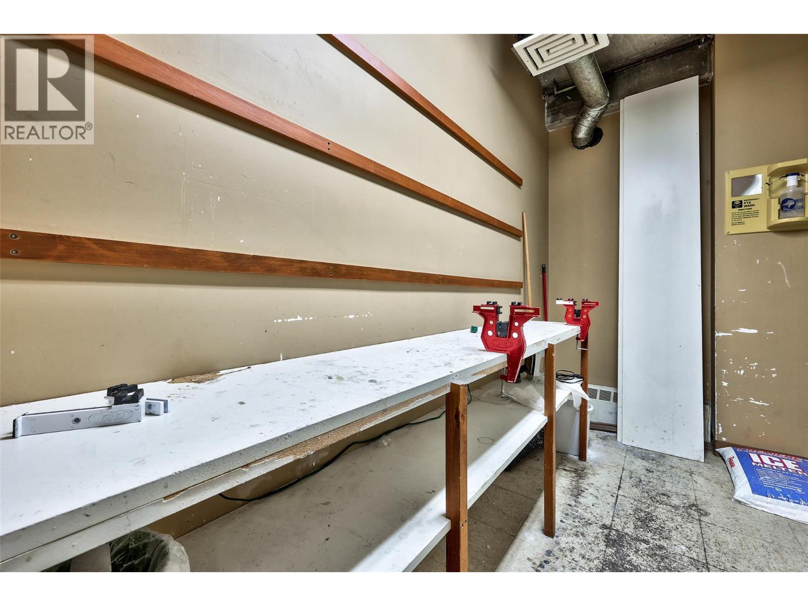 3190 CREEKSIDE Way Unit# 215, Kamloops