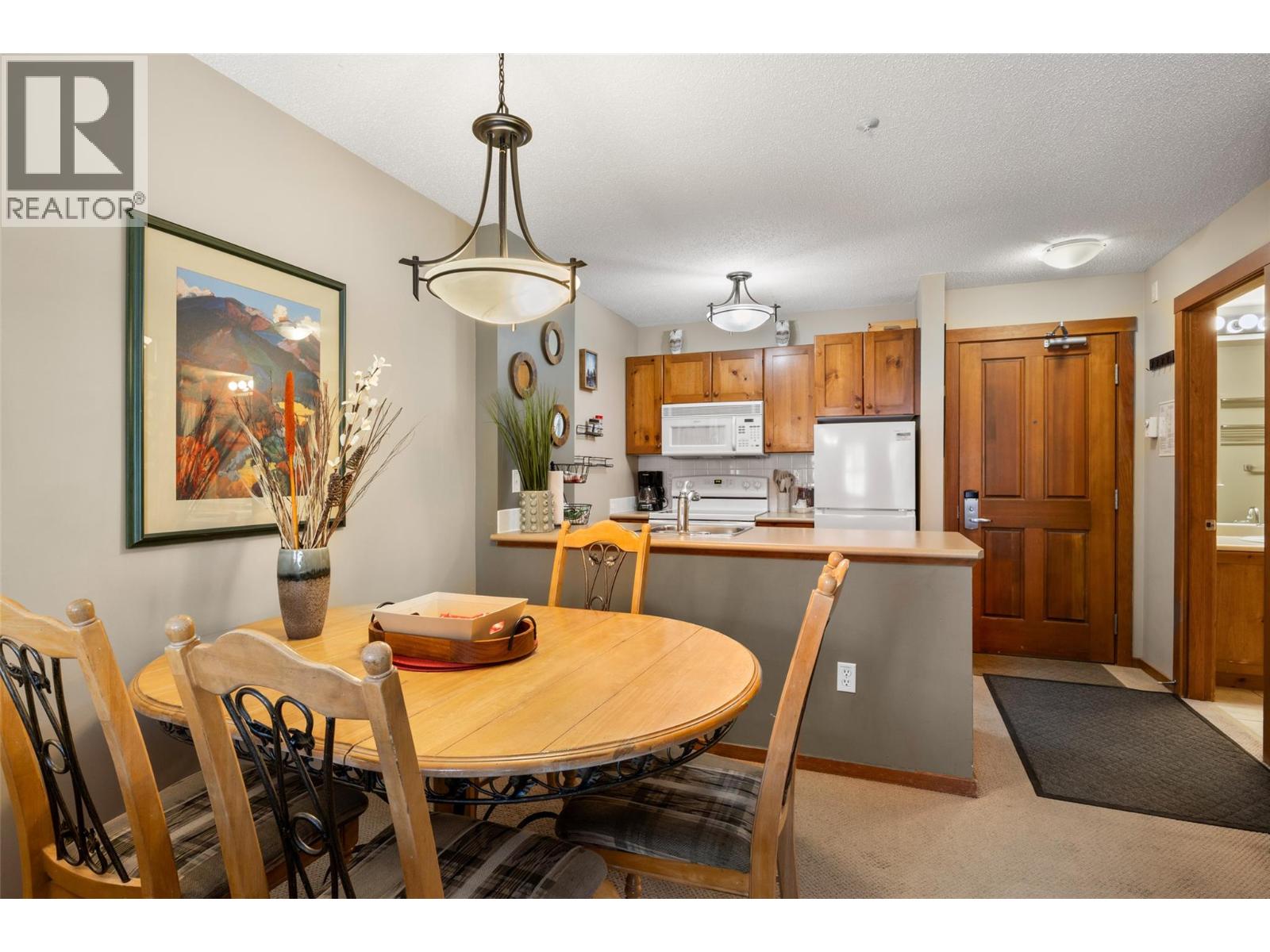 3190 CREEKSIDE Way Unit# 215, Kamloops