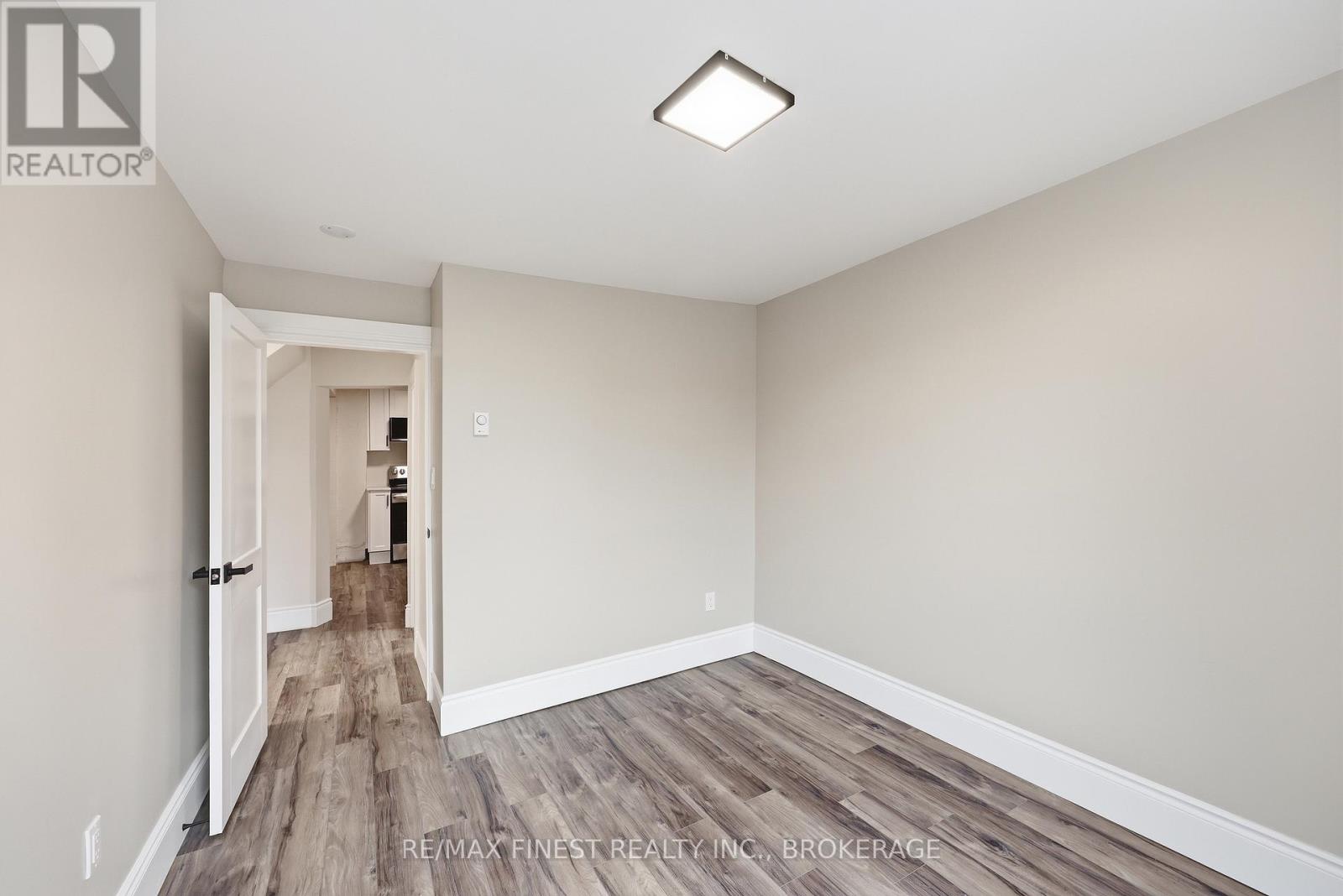 184 MONTREAL STREET — photo 31