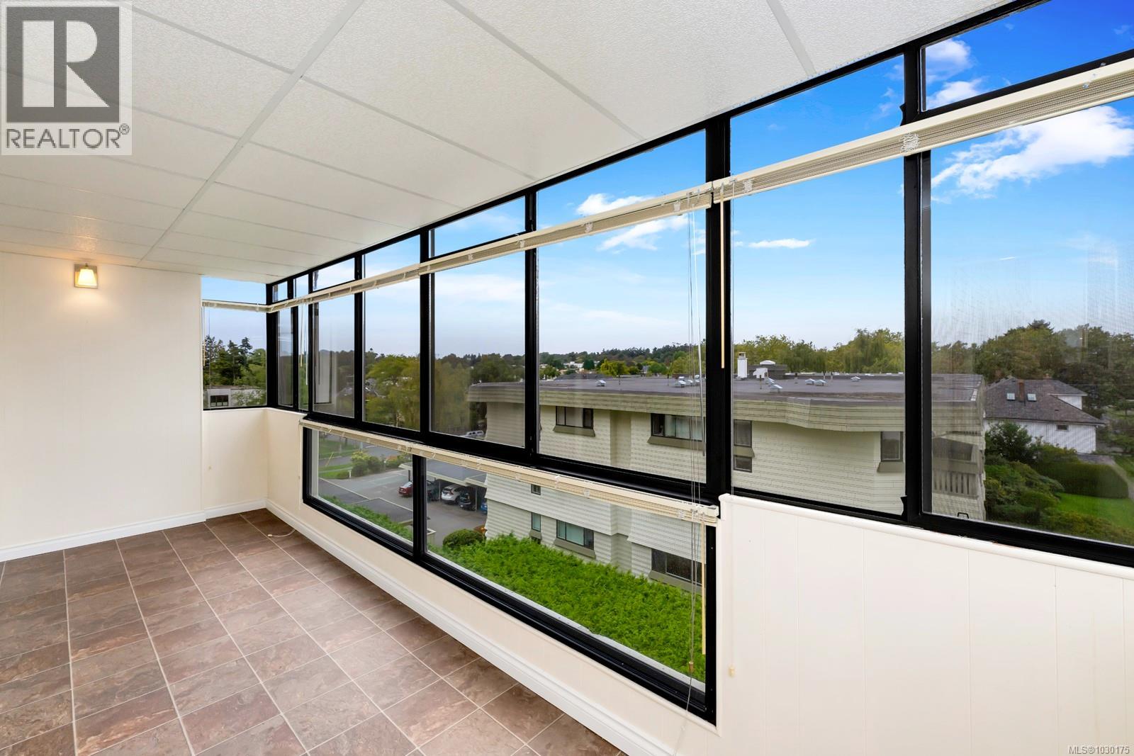 506 420 Linden Avenue, Victoria