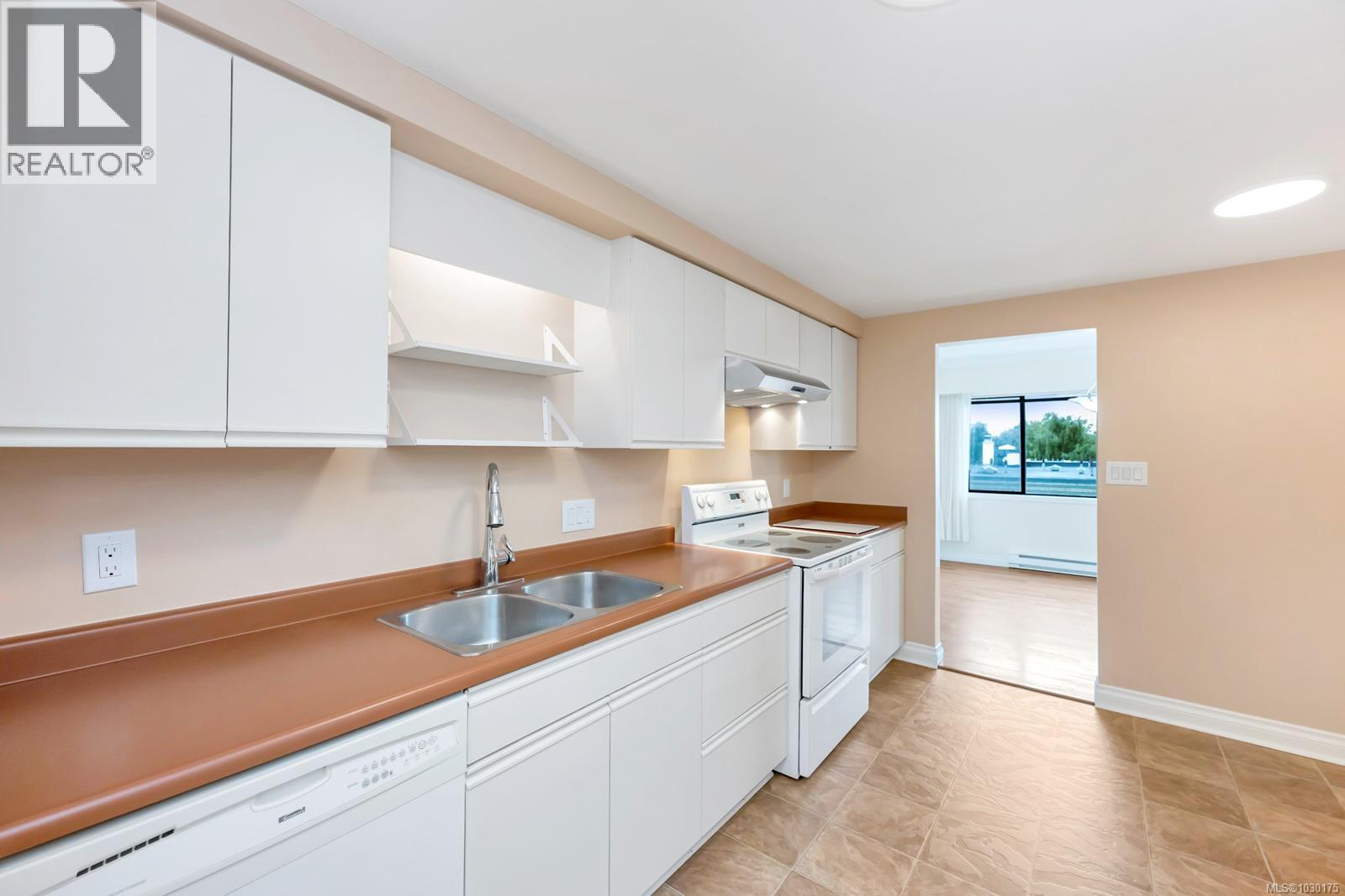 506 420 Linden Avenue, Victoria