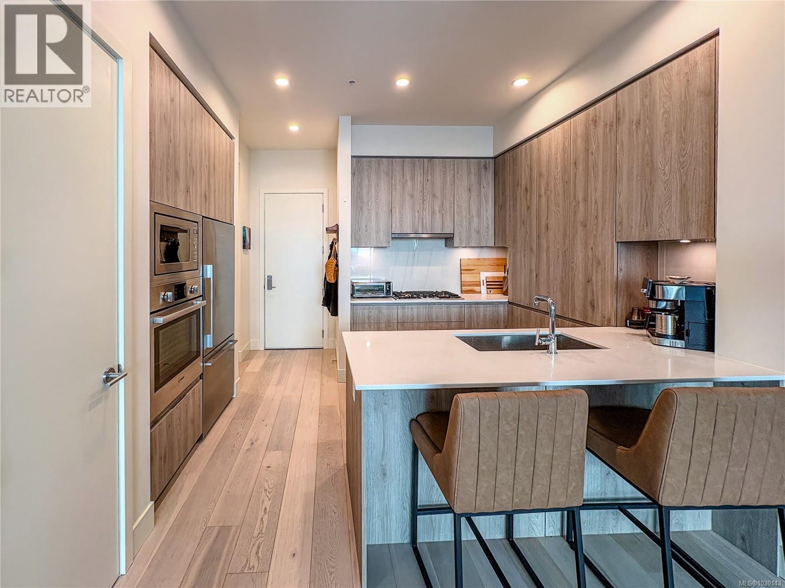 301 501 Park Place, Esquimalt