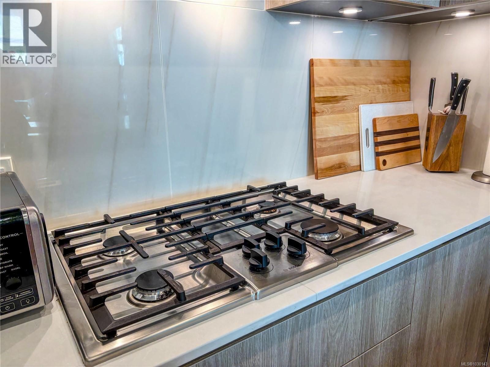 301 501 Park Place, Esquimalt