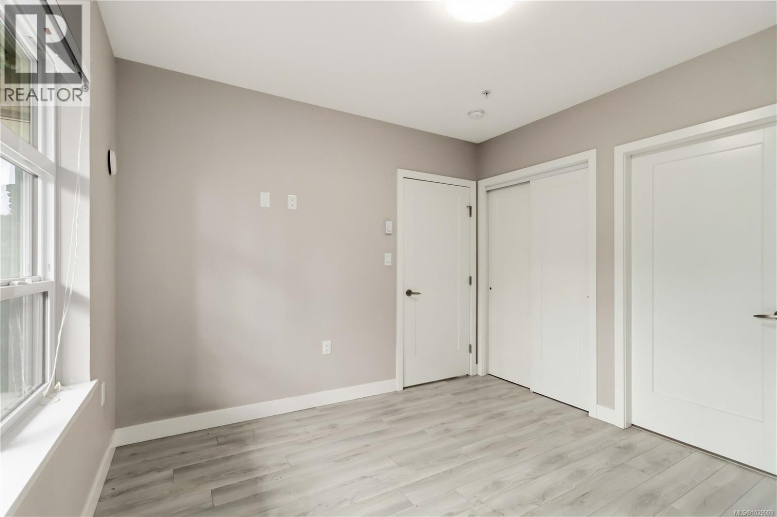 105 1016 Inverness Road, Saanich