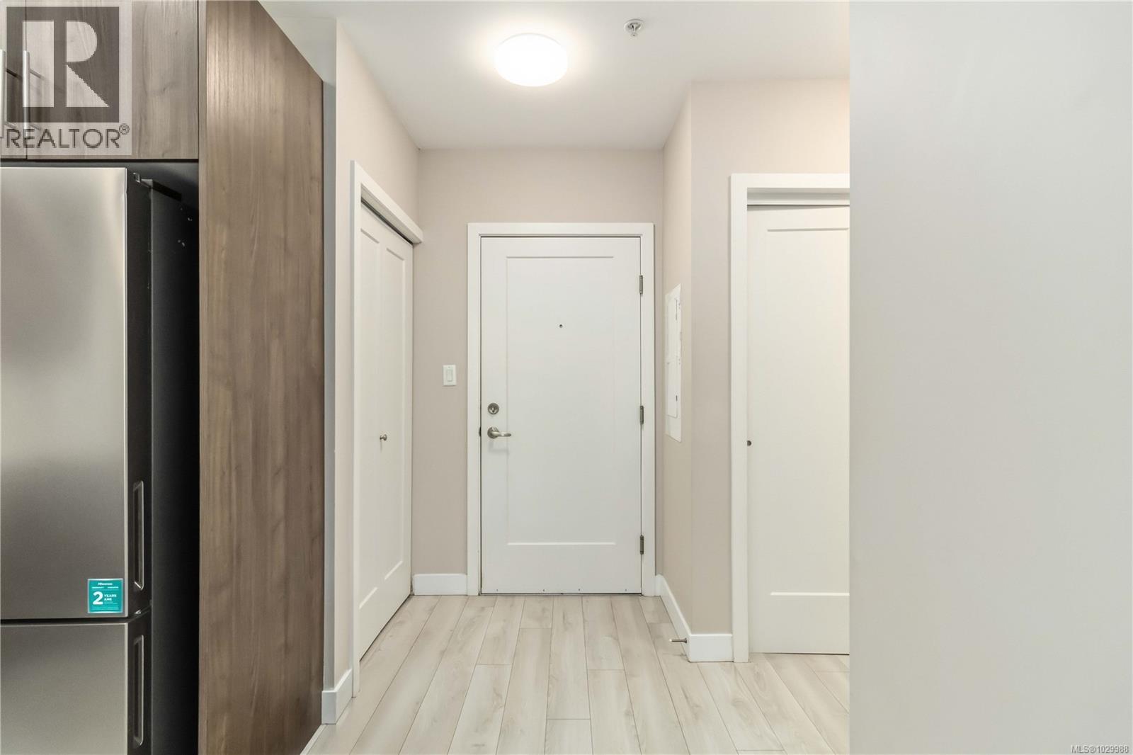 105 1016 Inverness Road, Saanich