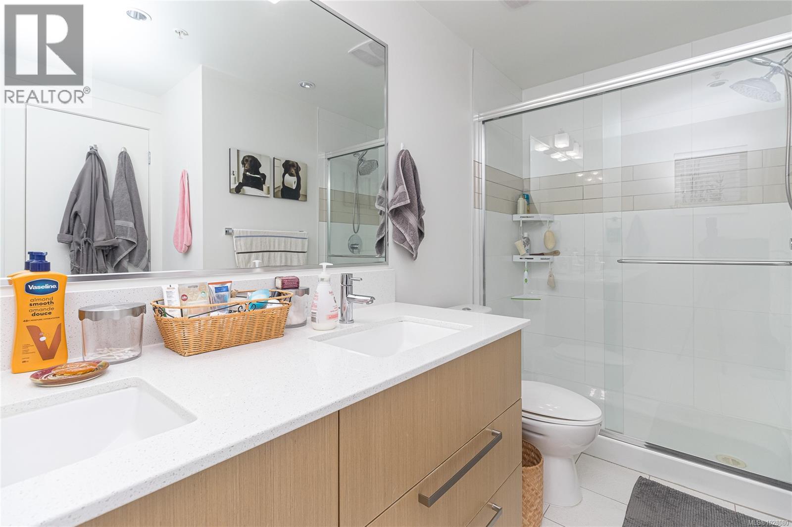 #303 286 WILFERT RD - 10