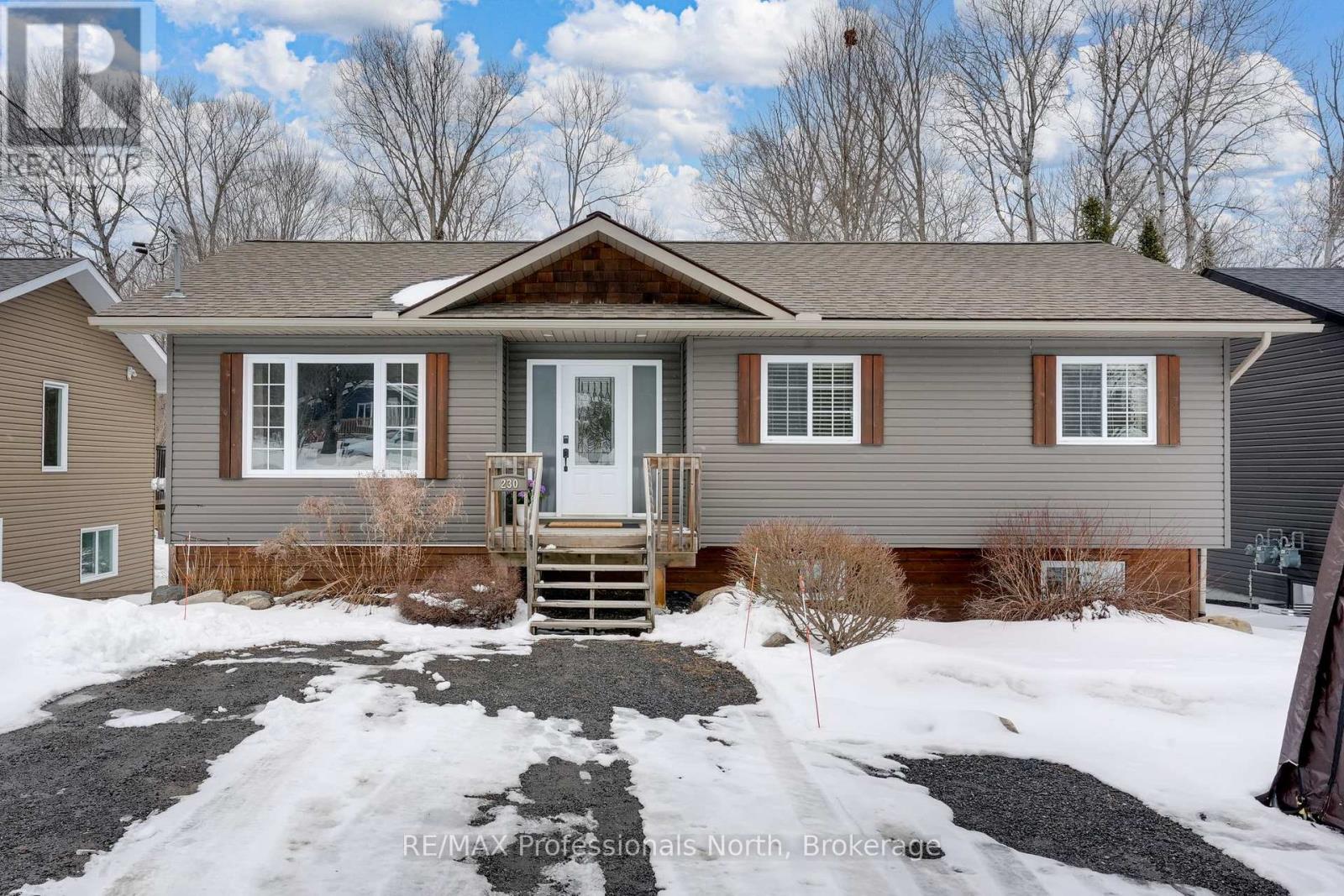 230 TOWNLINE ROAD W ROAD