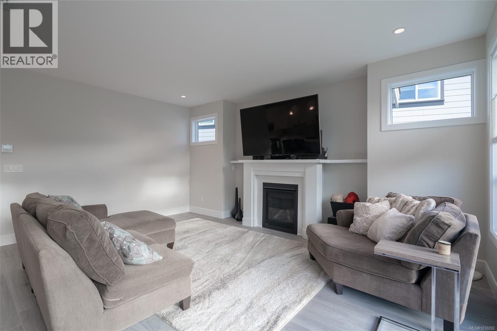 2013 MOUNTAIN VISTA DR - 6