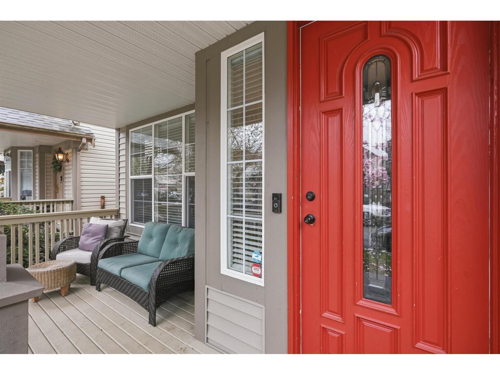 18468 66A Avenue - photo 2