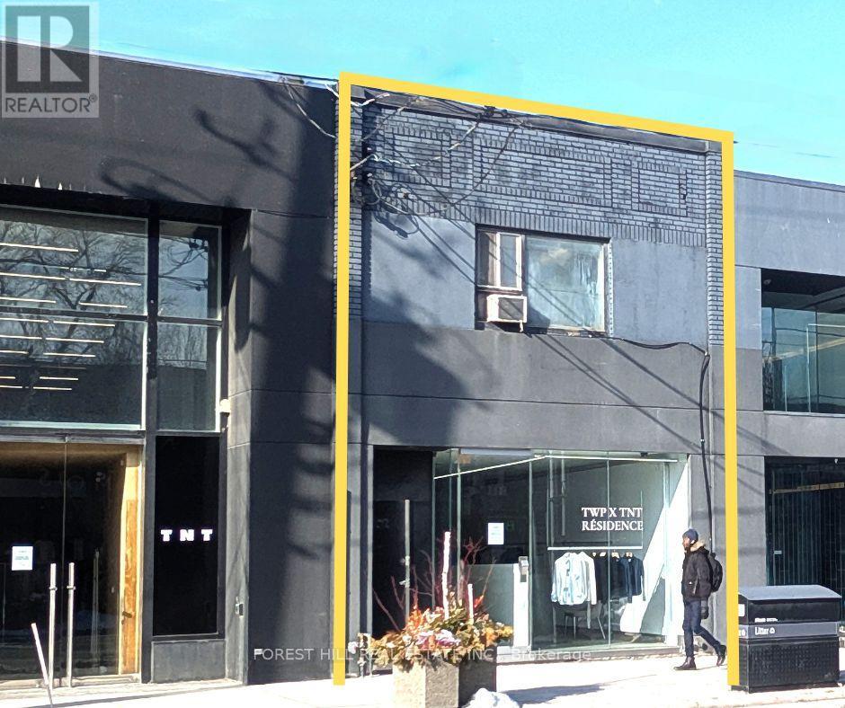 392 EGLINTON AVENUE W