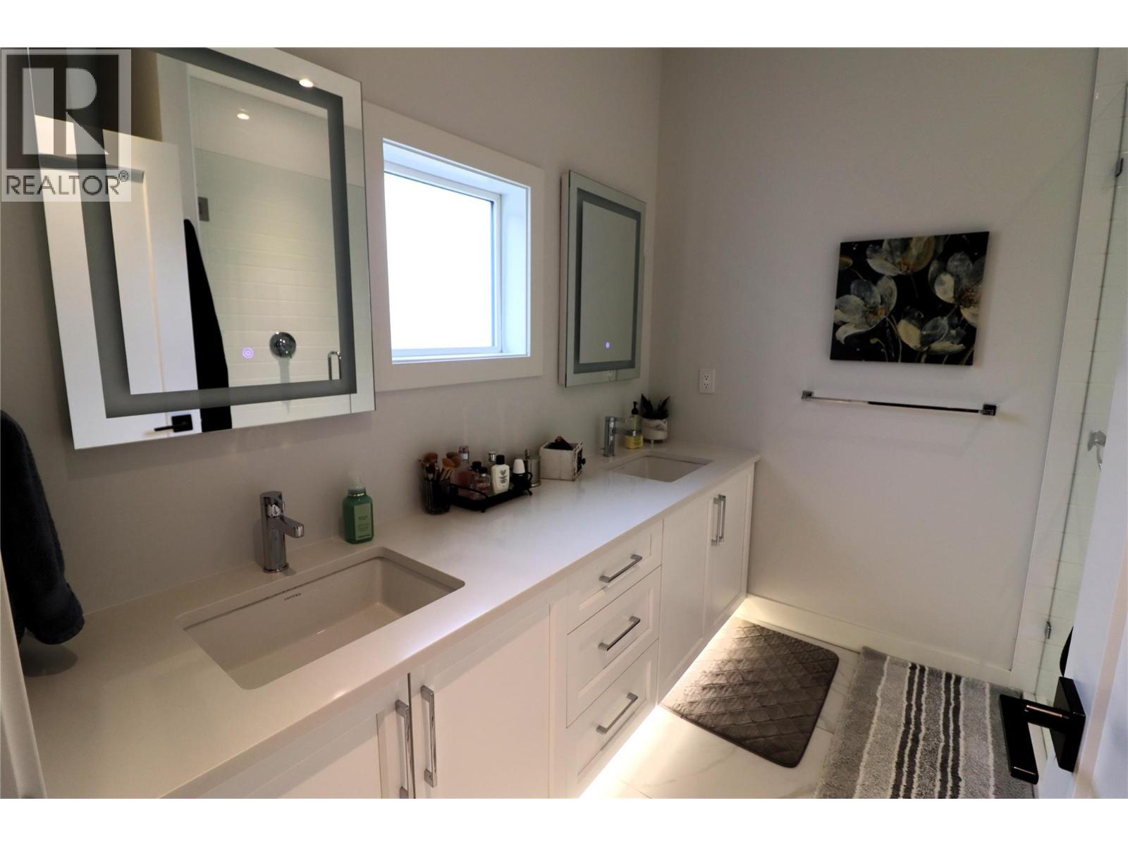 118 RIVER GATE Drive, Kamloops