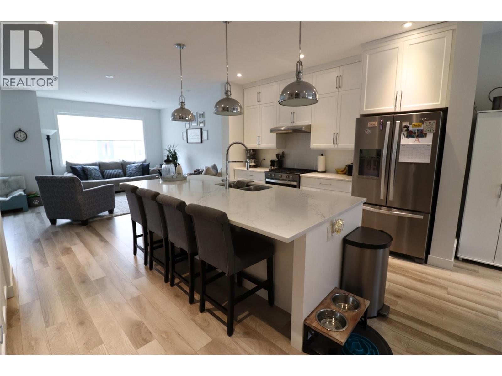 118 RIVER GATE Drive, Kamloops