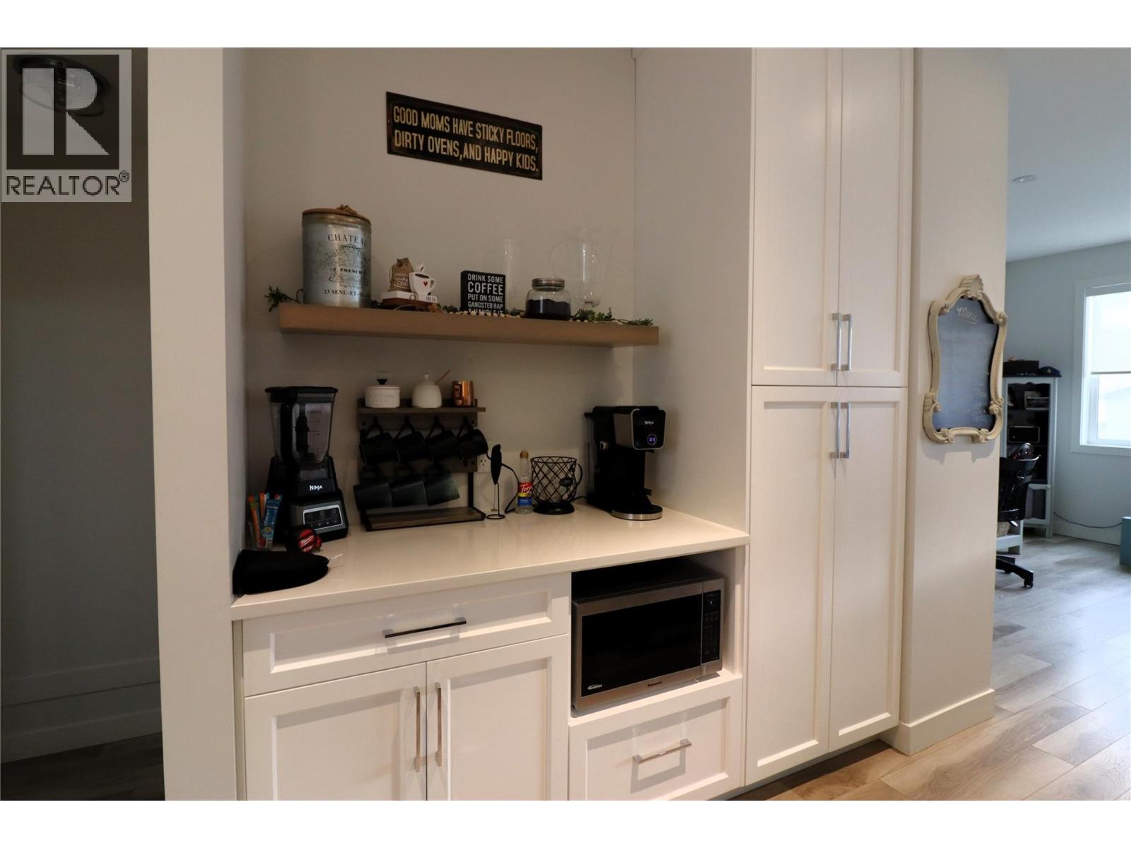 118 RIVER GATE Drive, Kamloops