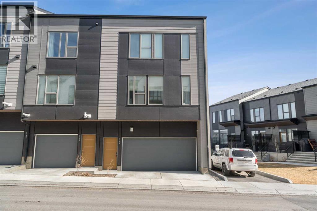 Single Family House for Sale in  Sovereign Common SW Shaganappi Calgary 