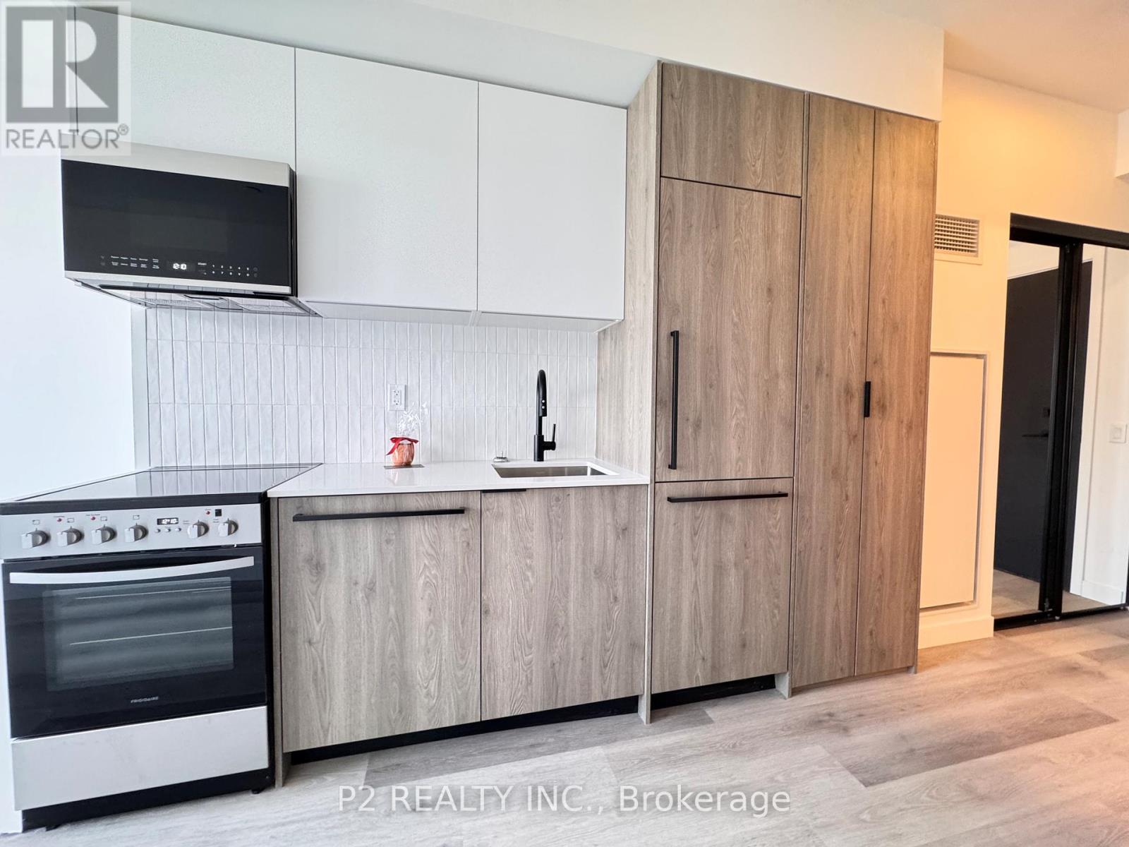 Listing photo of 704 - 1635 MILITARY TRAIL