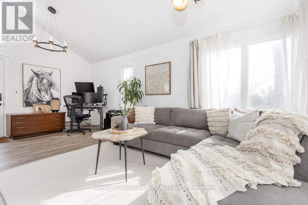 741 CEDARVALE DRIVE - 7
