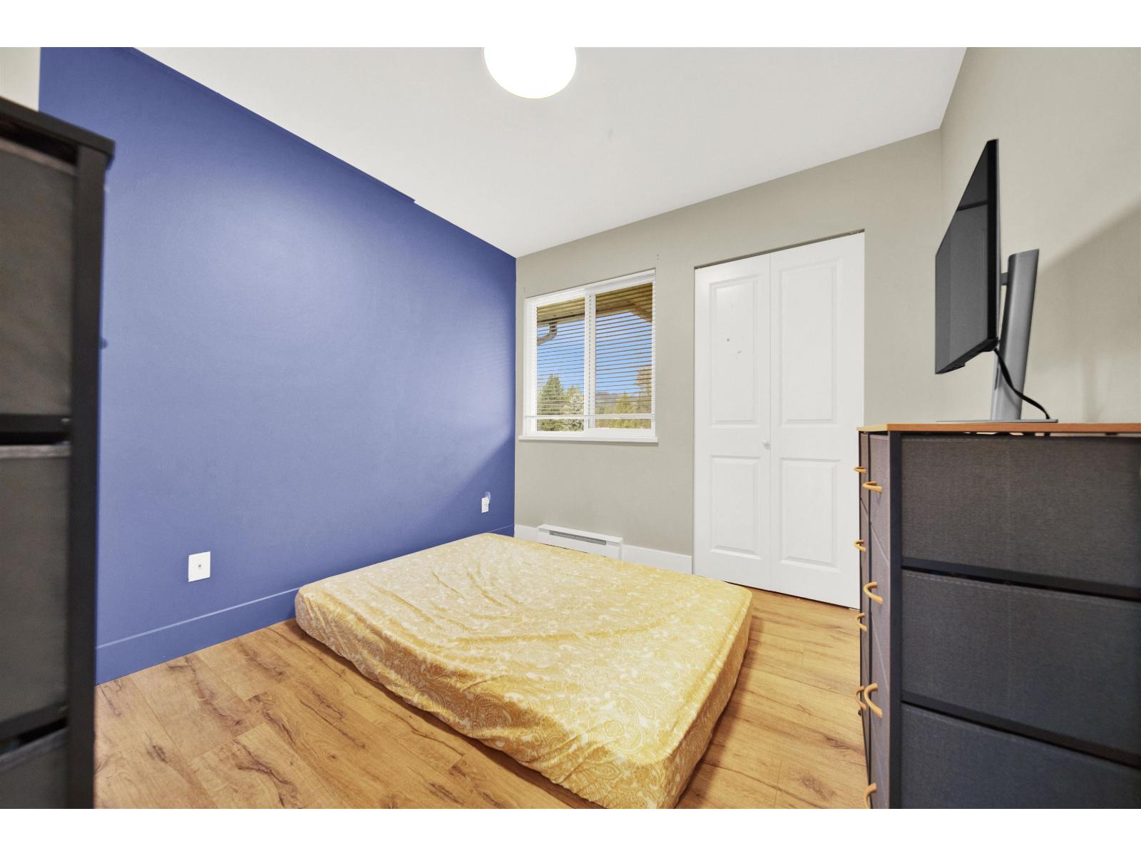 32 7640 BLOTT STREET, Mission