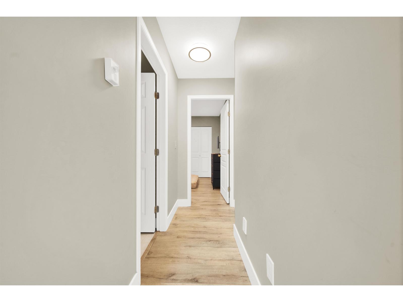 32 7640 BLOTT STREET, Mission