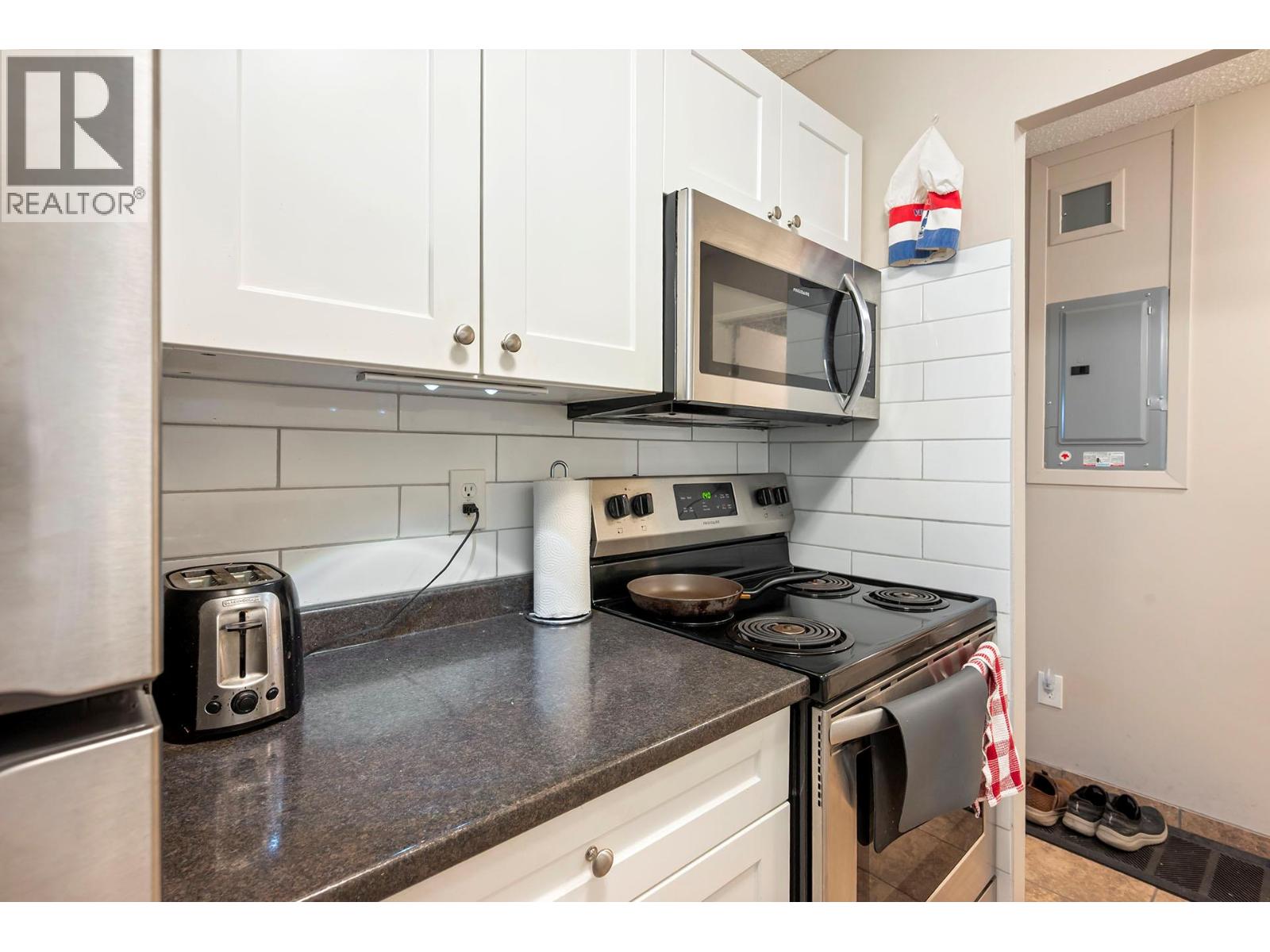 490 7th Avenue, Kamloops