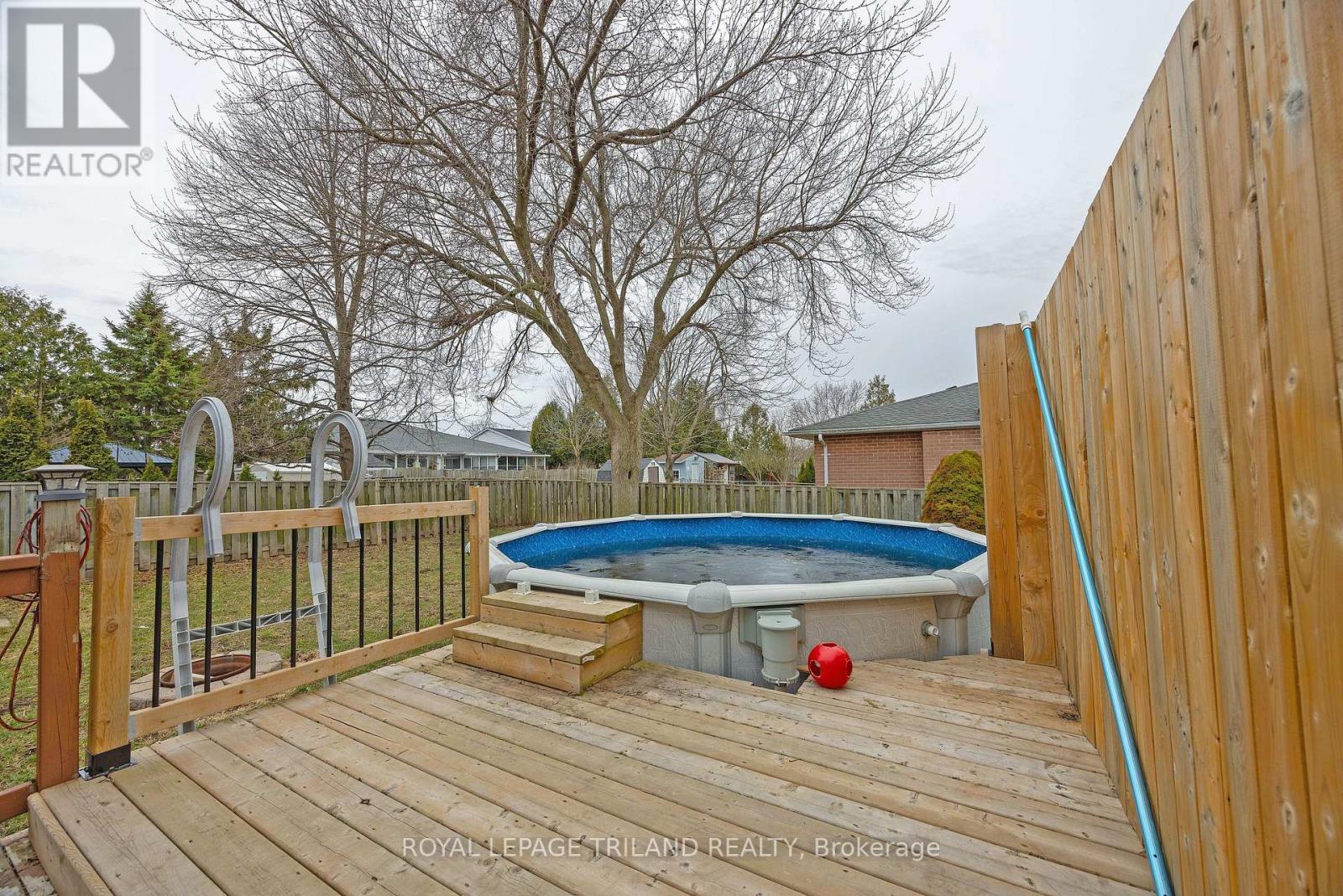 24 FARMINGTON DRIVE Property Photo