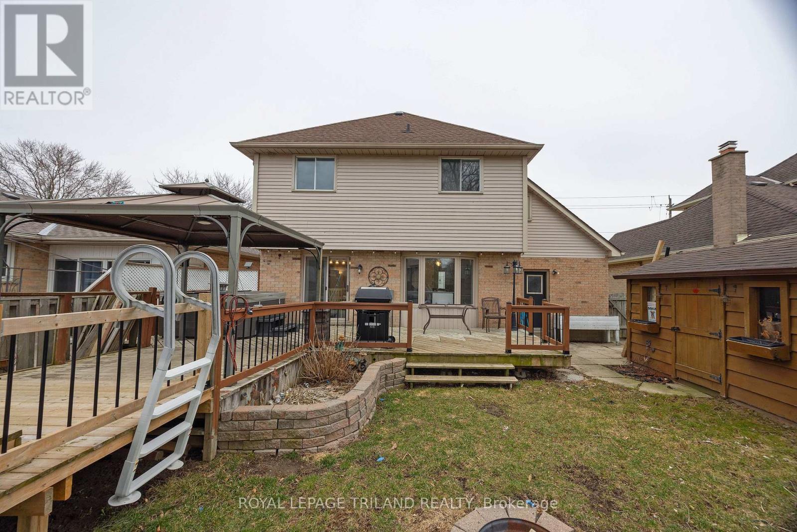 24 FARMINGTON DRIVE Property Photo