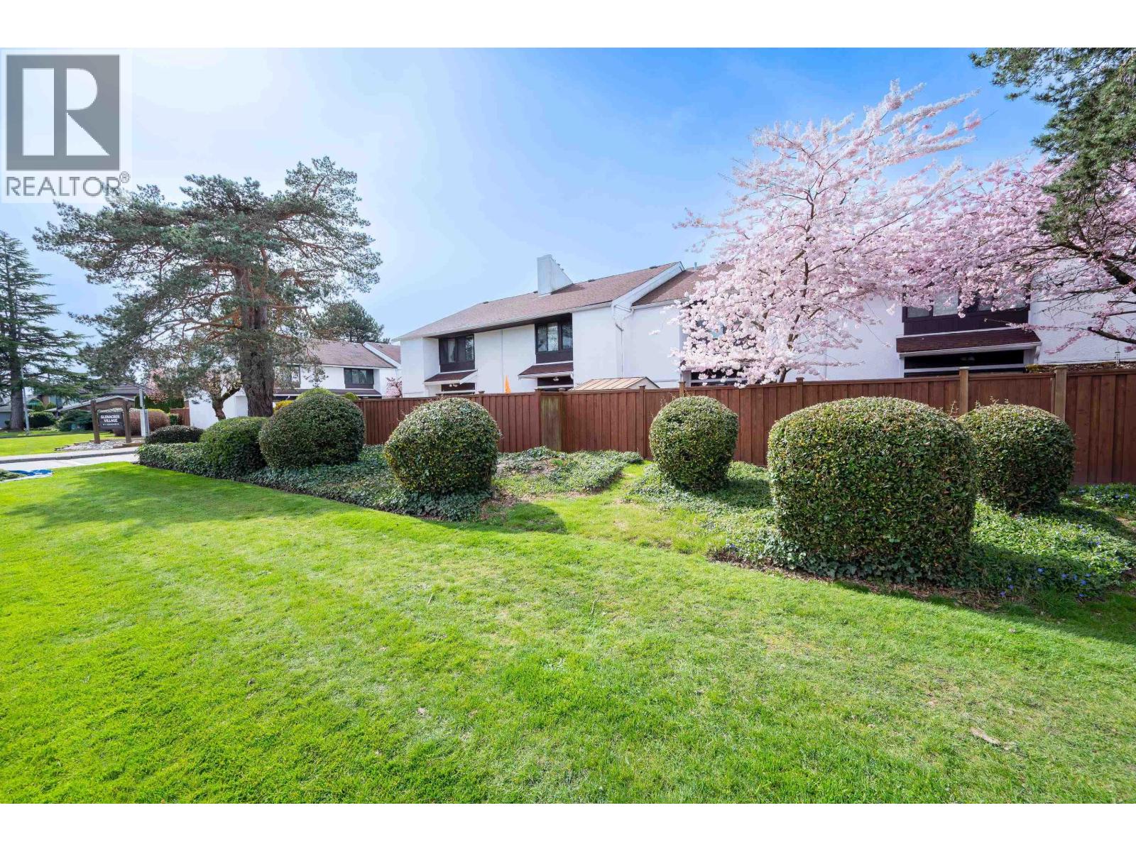 345 9411 GLENDOWER DRIVE