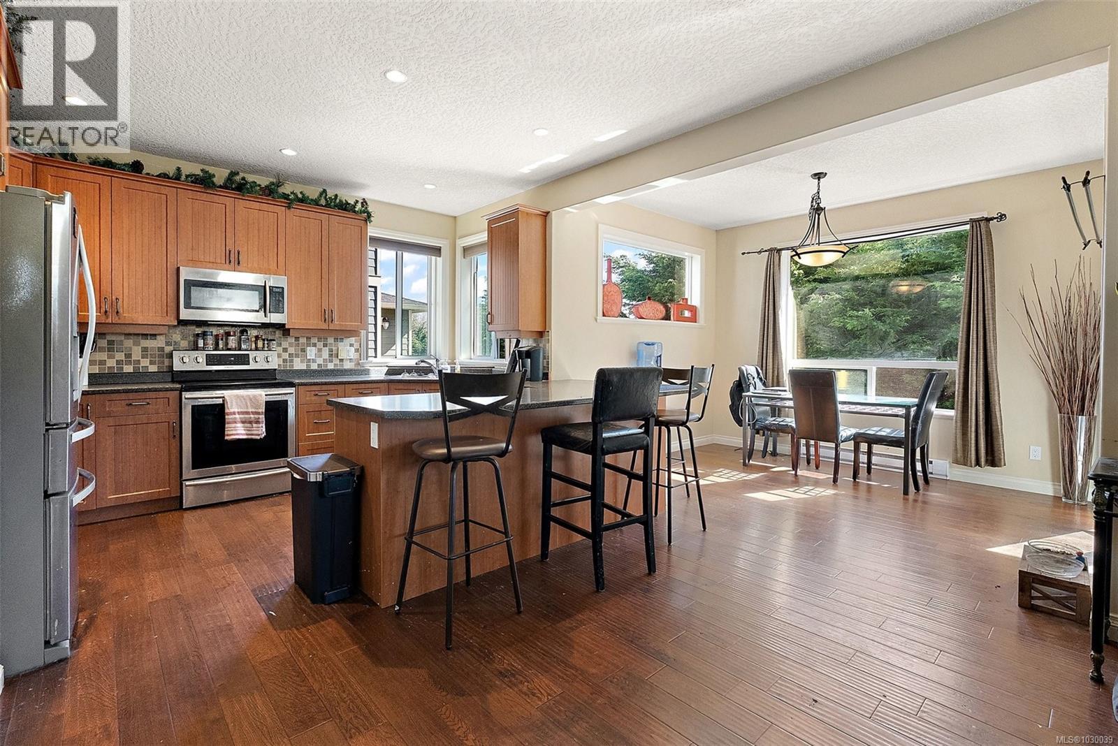 2399 Caffery Pl - 9