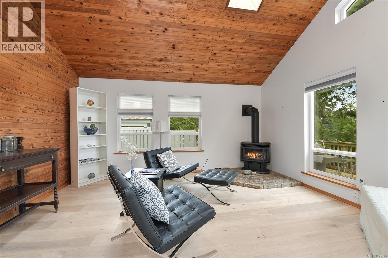 568 Bayview Dr - 22