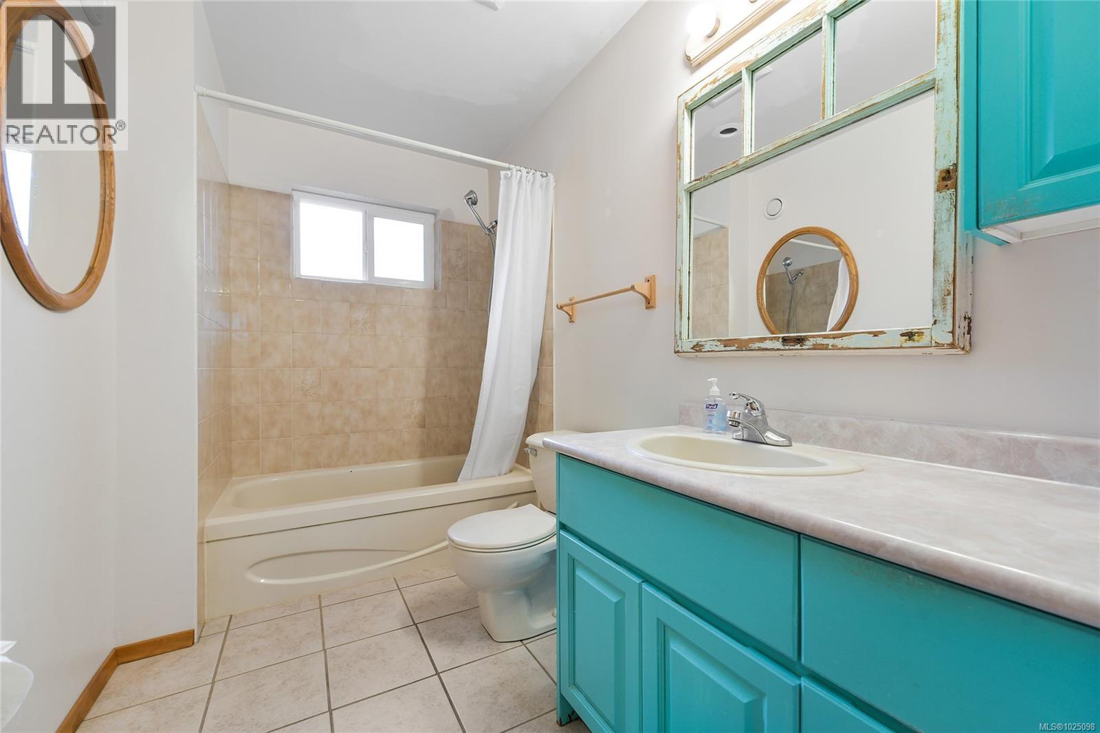 568 Bayview Dr - 30