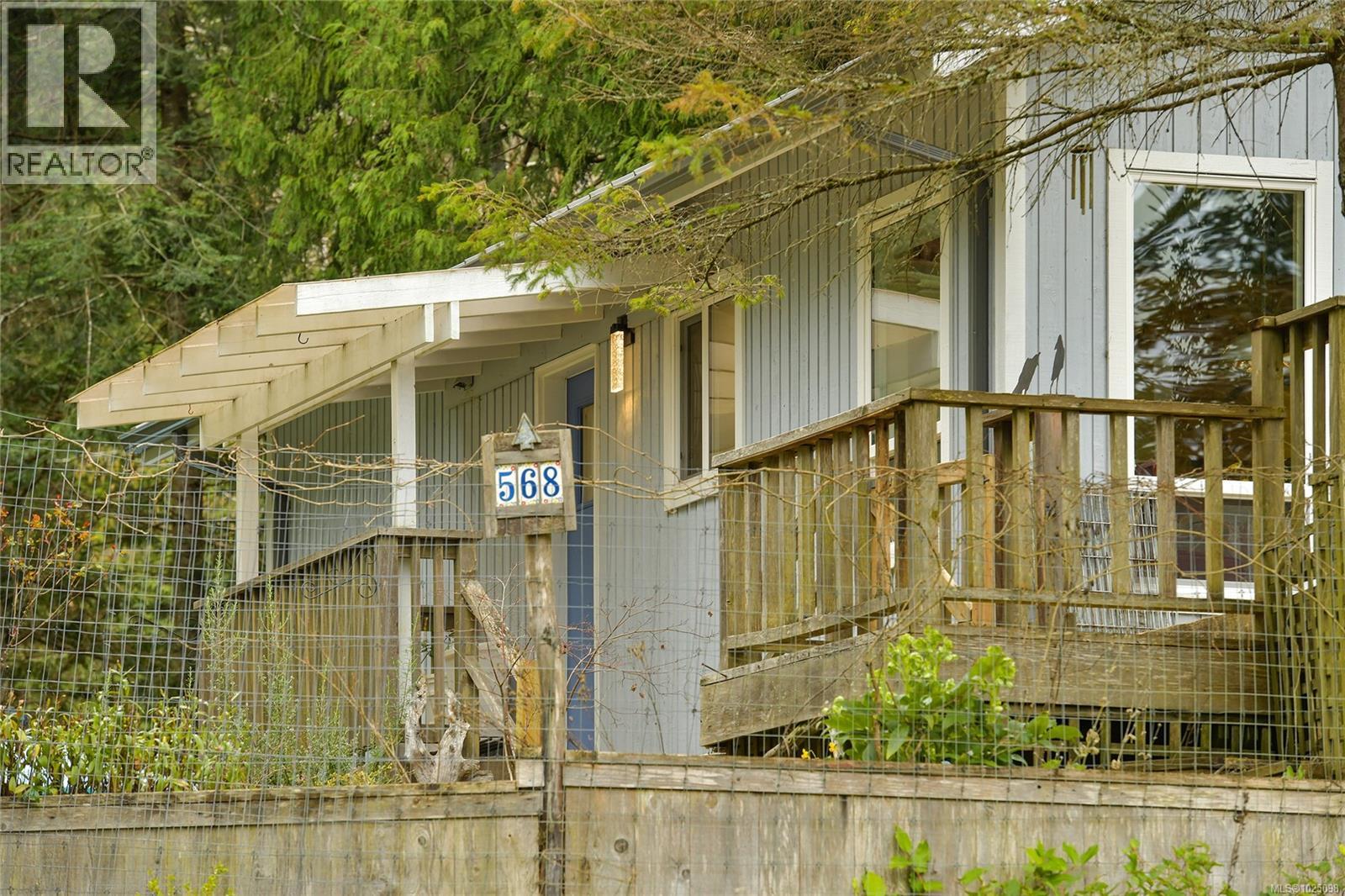 568 Bayview Dr - 35