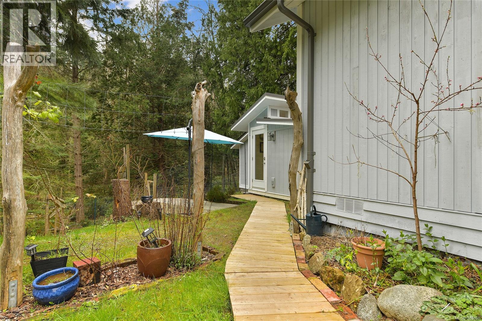568 Bayview Dr - 39