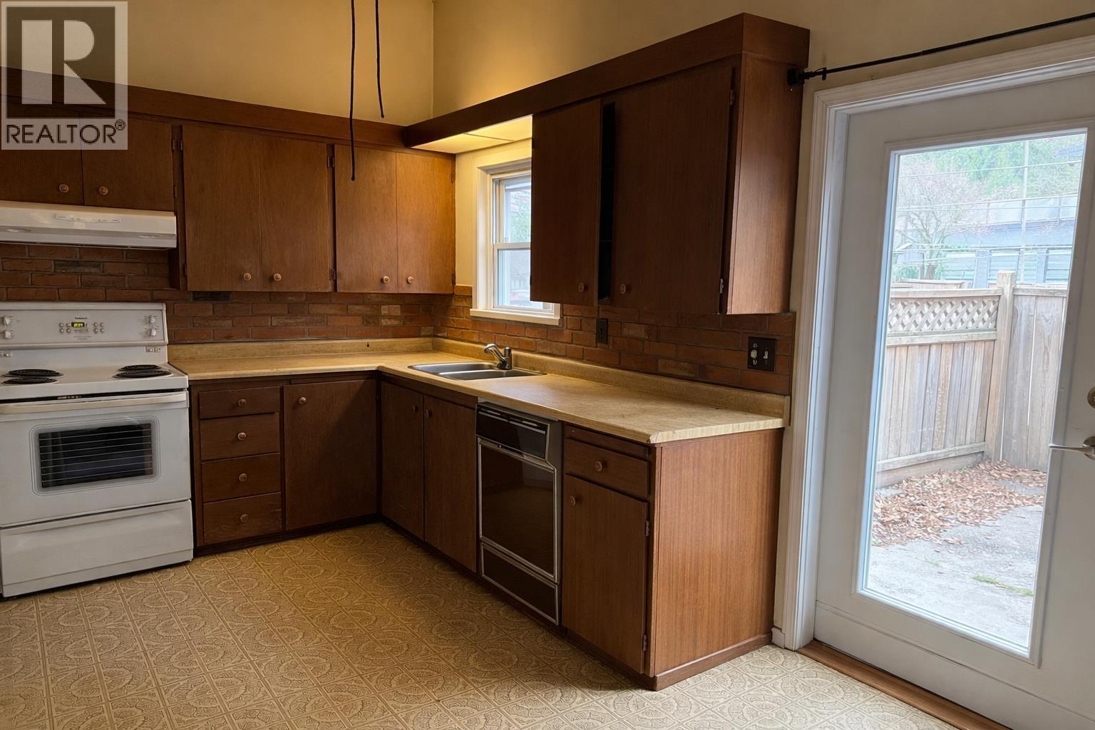 362 SEAFORTH CRESCENT, Coquitlam