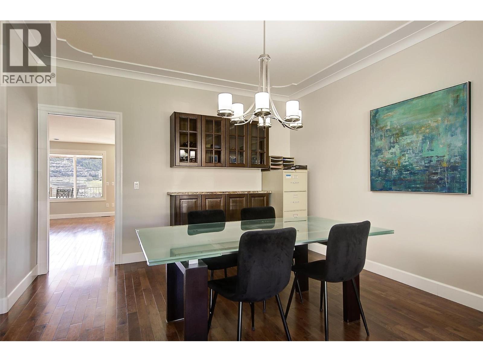  573 Spruceview Place North, Kelowna