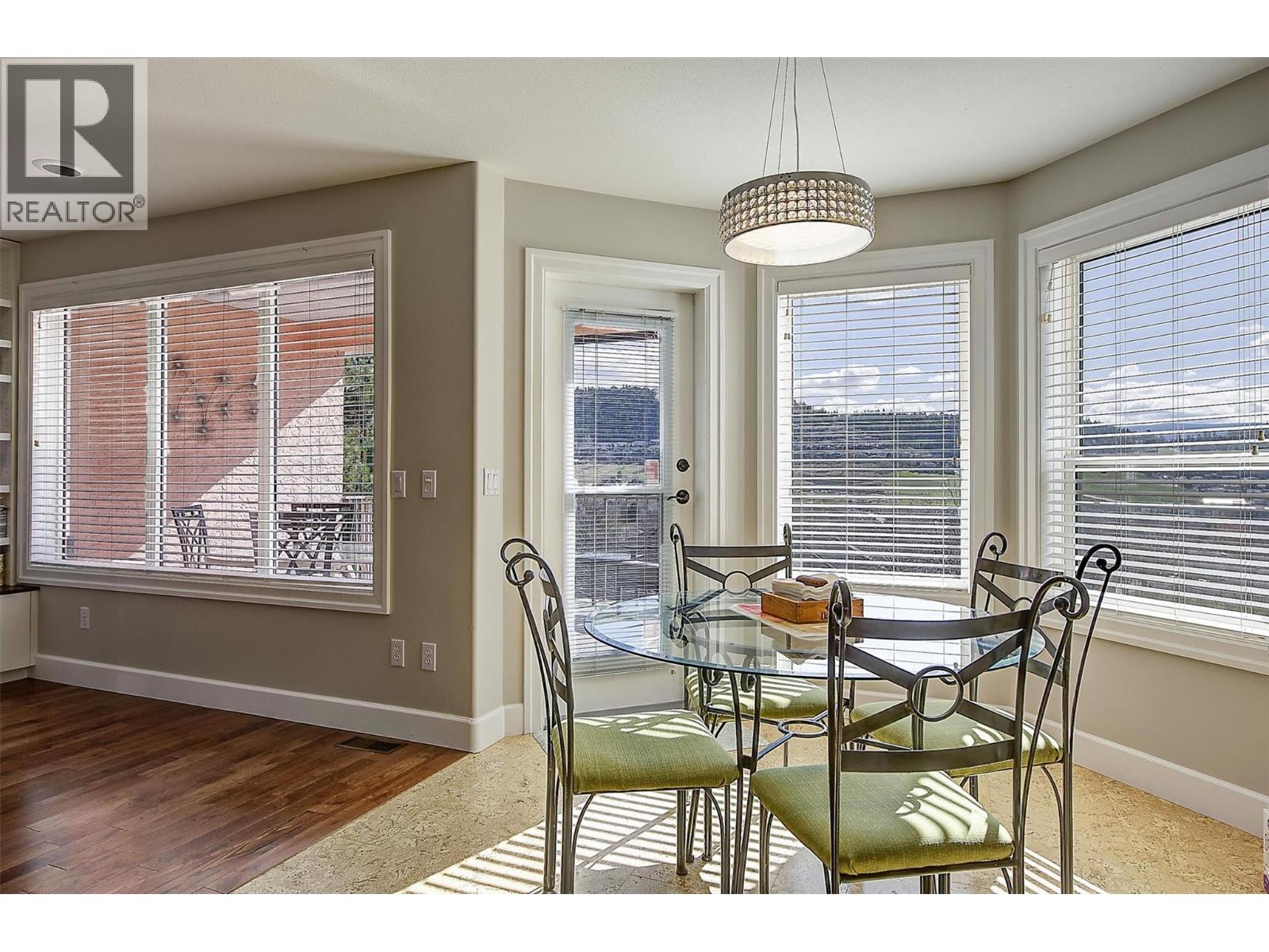  573 Spruceview Place North, Kelowna