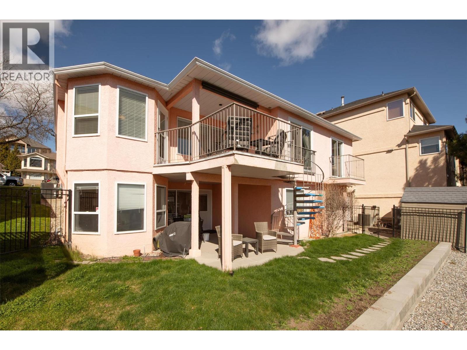  573 Spruceview Place North, Kelowna